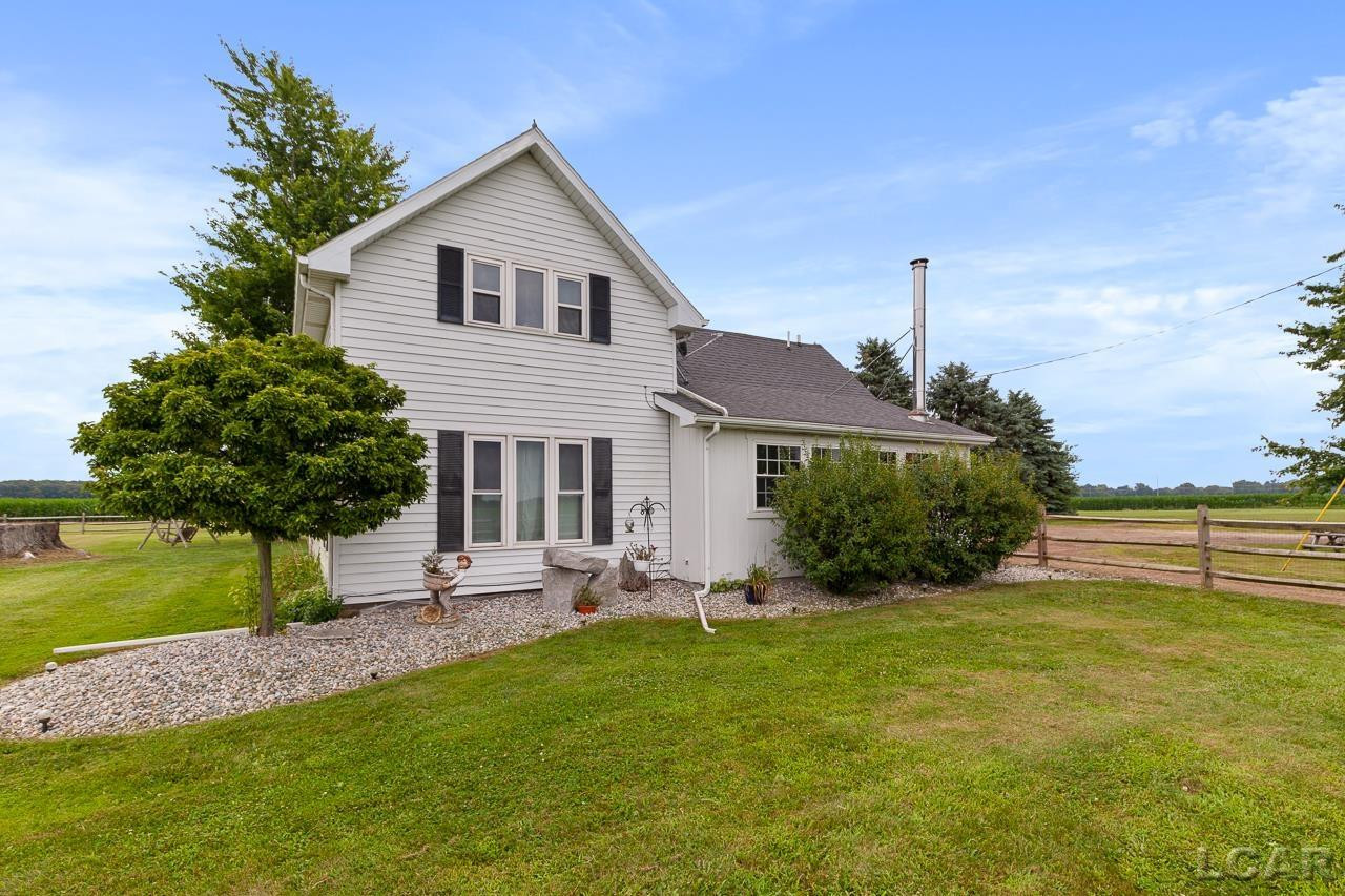 3641 S Sisson, Blissfield, MI 49228 — front exterior