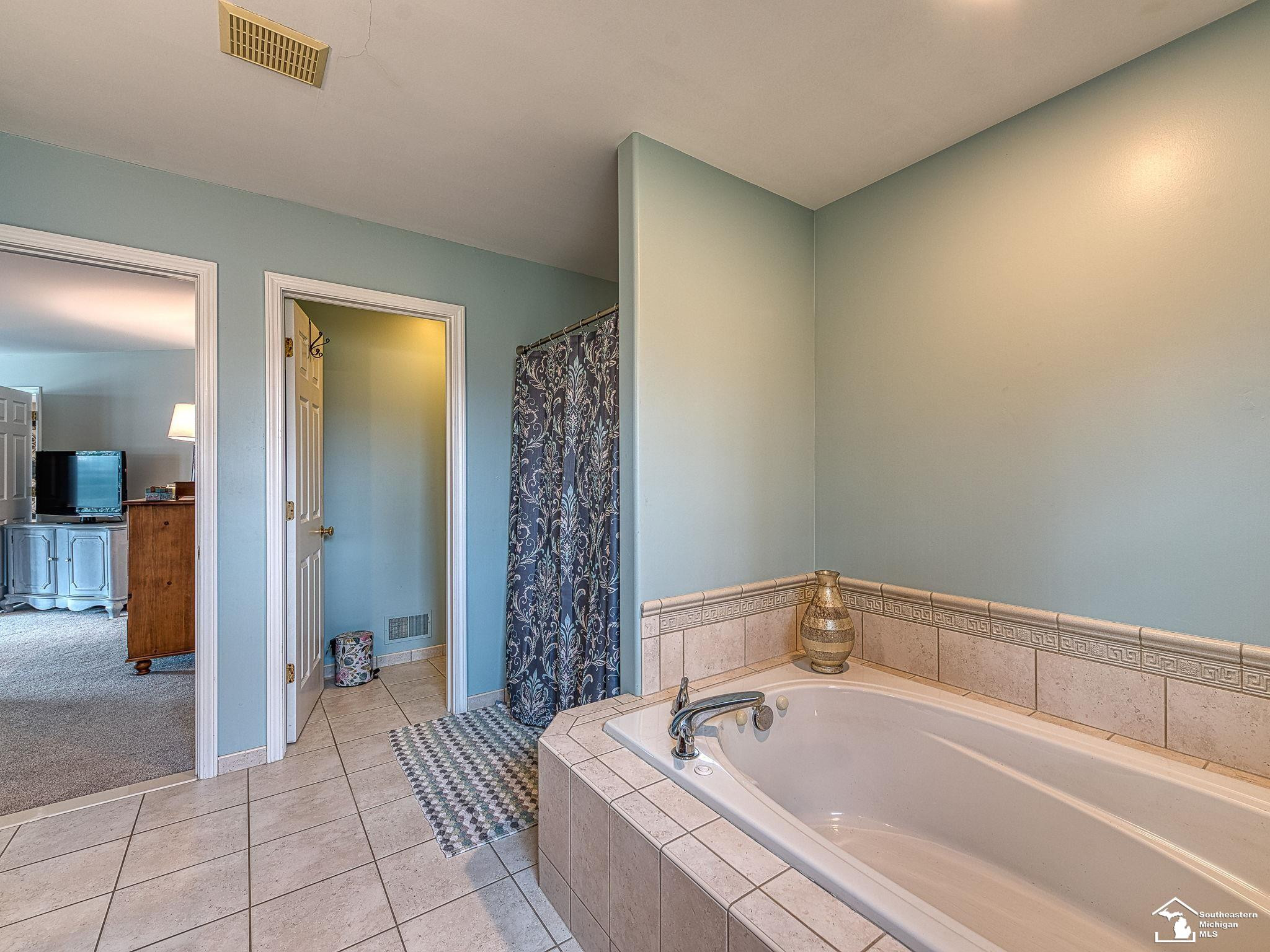 11542 Lancelot, Pinckney, MI 48169 — Photo 31