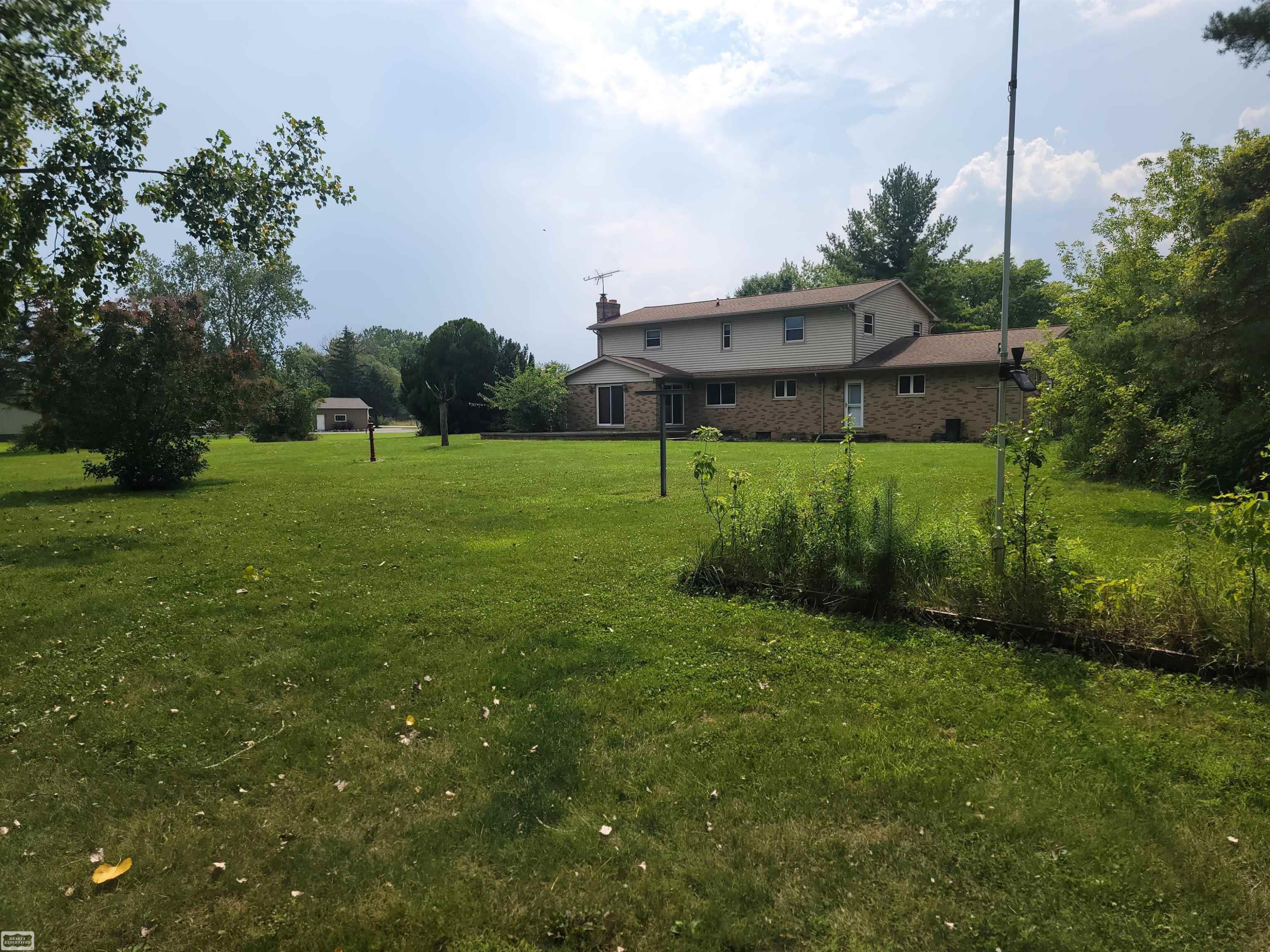 1040 Miller Road, MI — Photo 8