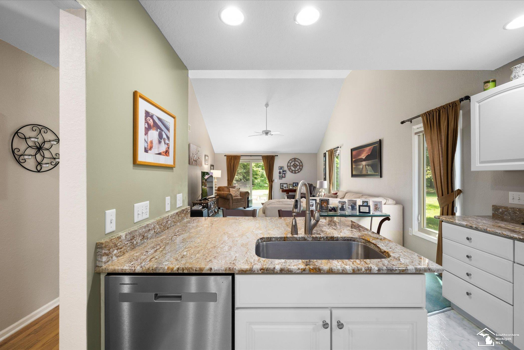1653 Spruce, Temperance, MI 48182 — Photo 14