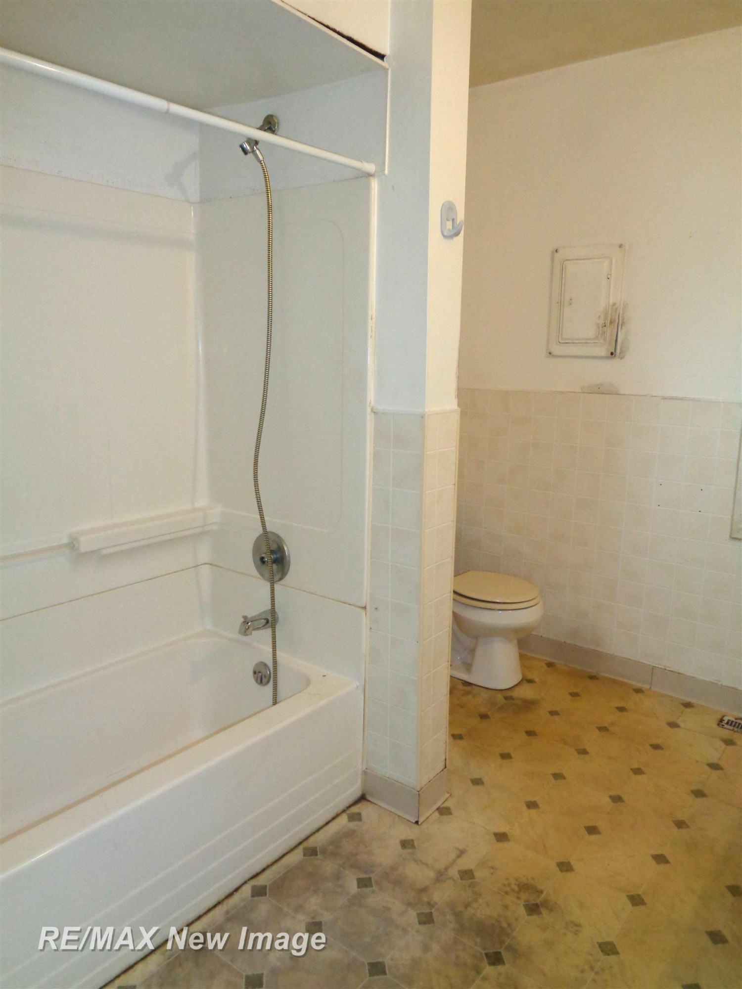3996 East Road, Saginaw, MI 48601 — Photo 10