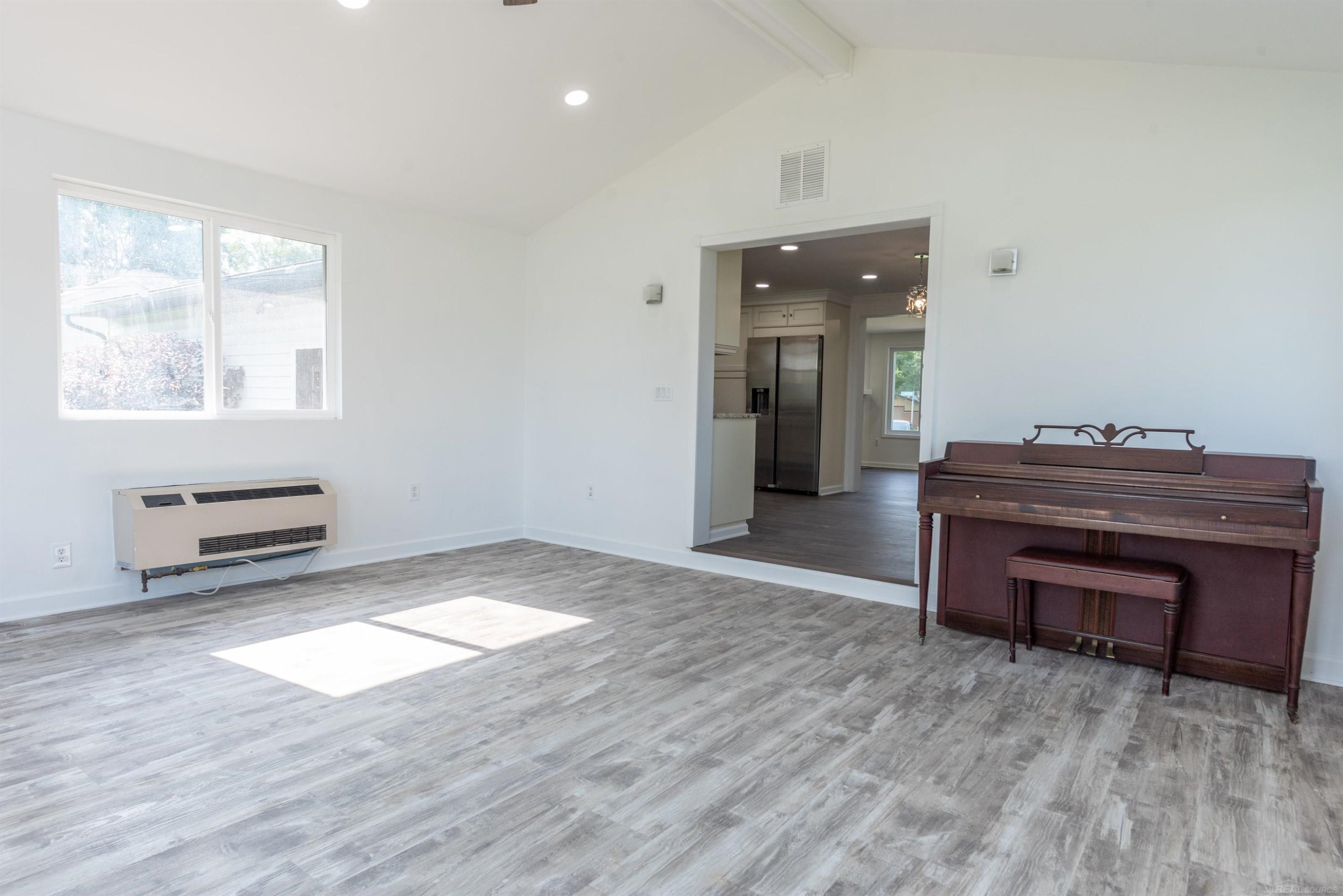 21630 Chester Road, MI — Photo 15