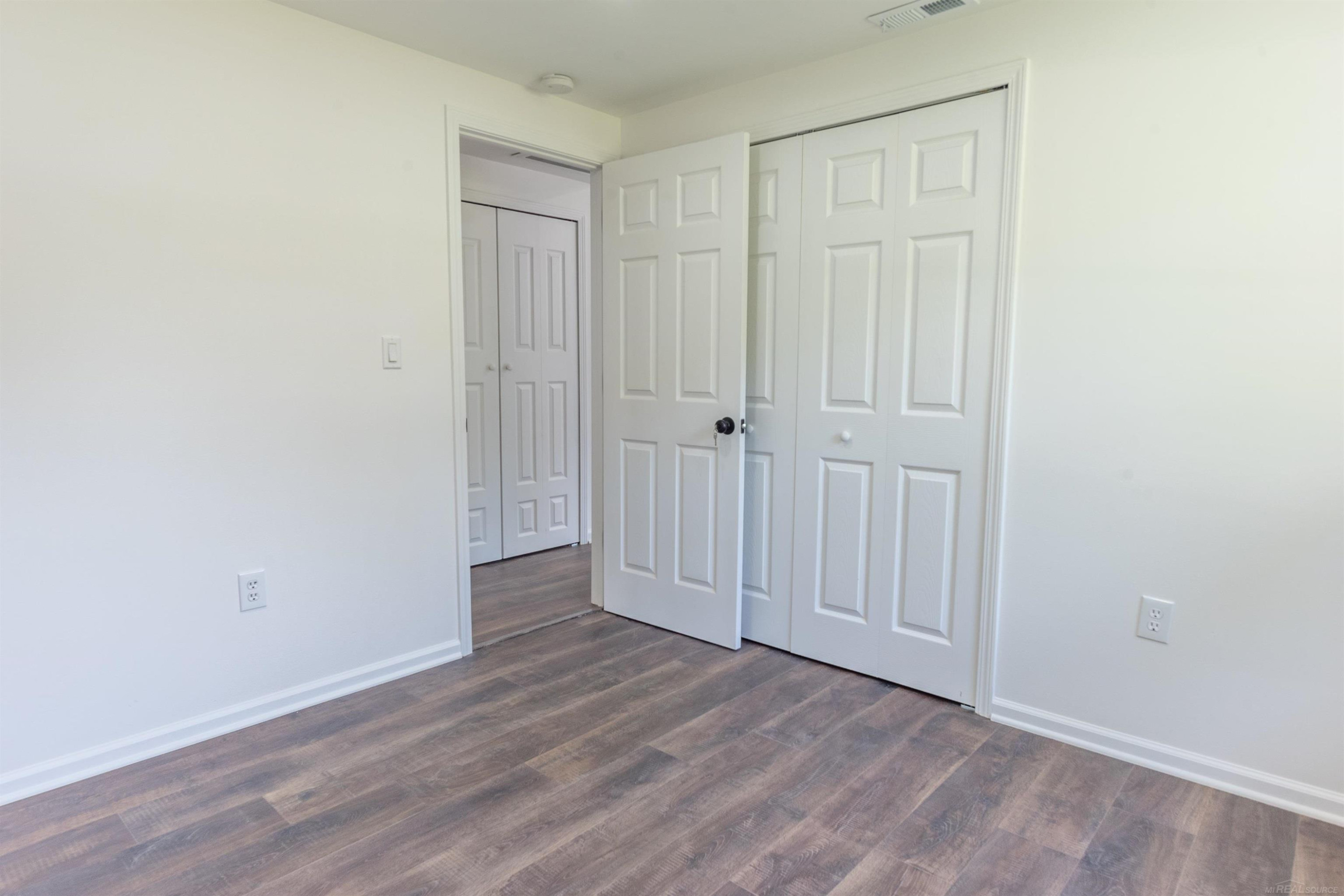 21630 Chester Road, MI — Photo 17