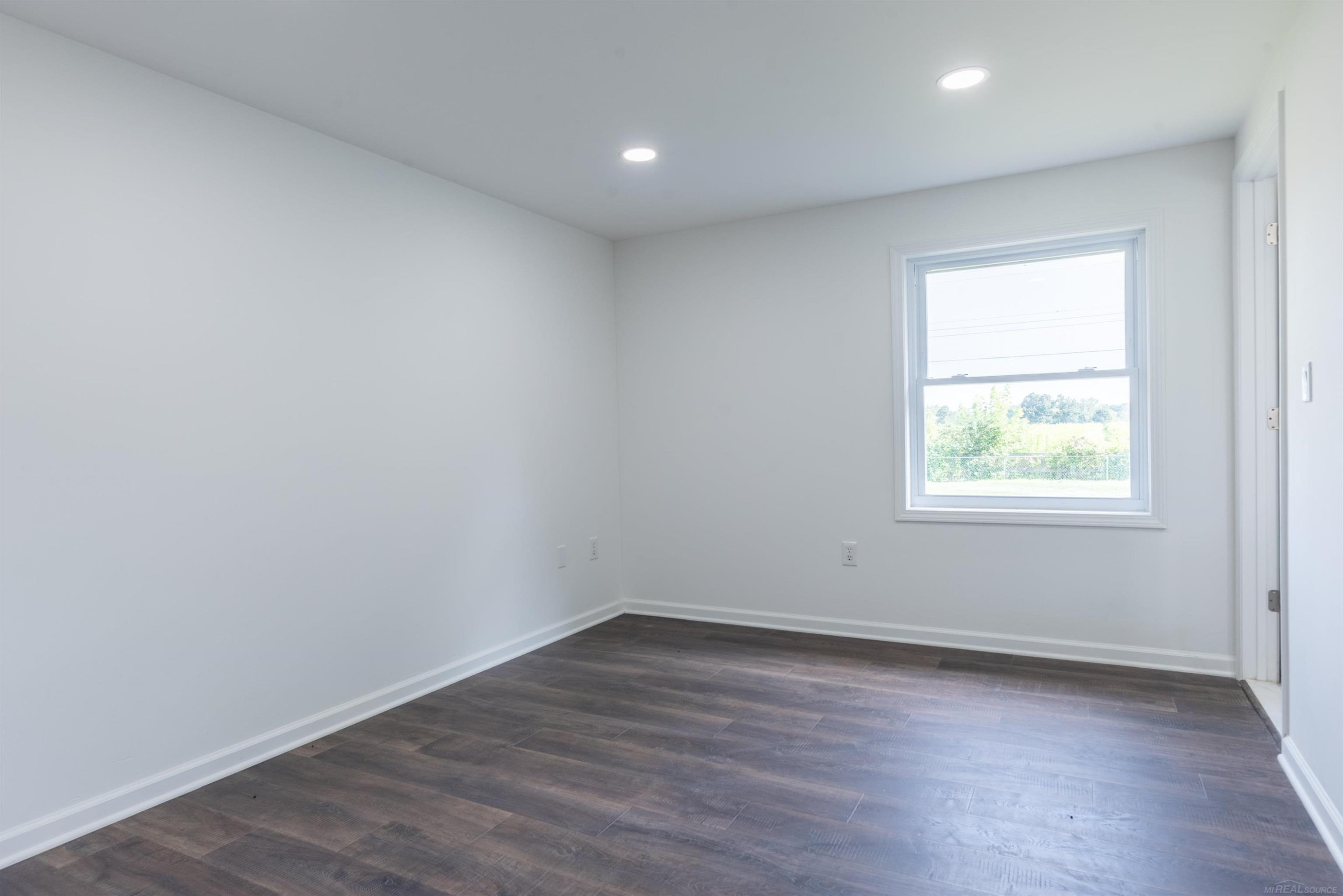 21630 Chester Road, MI — Photo 19
