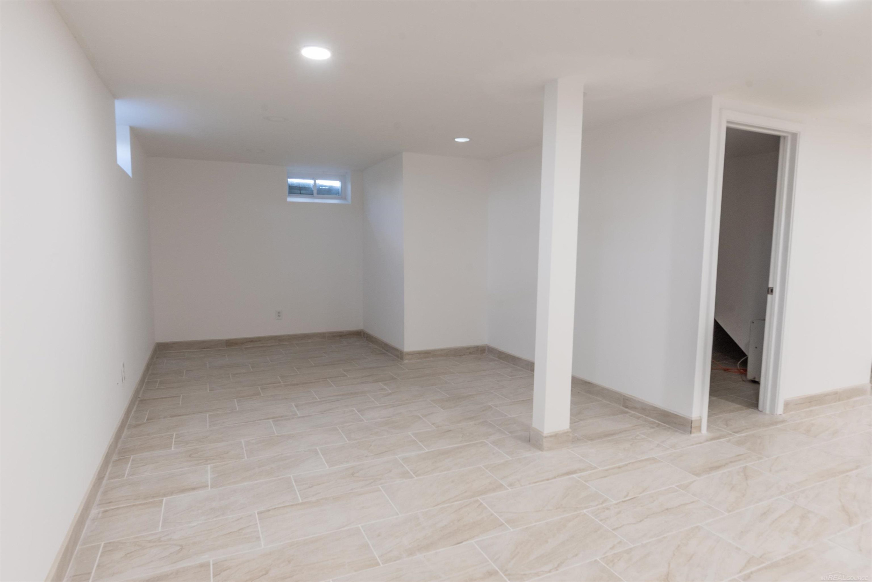 21630 Chester Road, MI — Photo 28