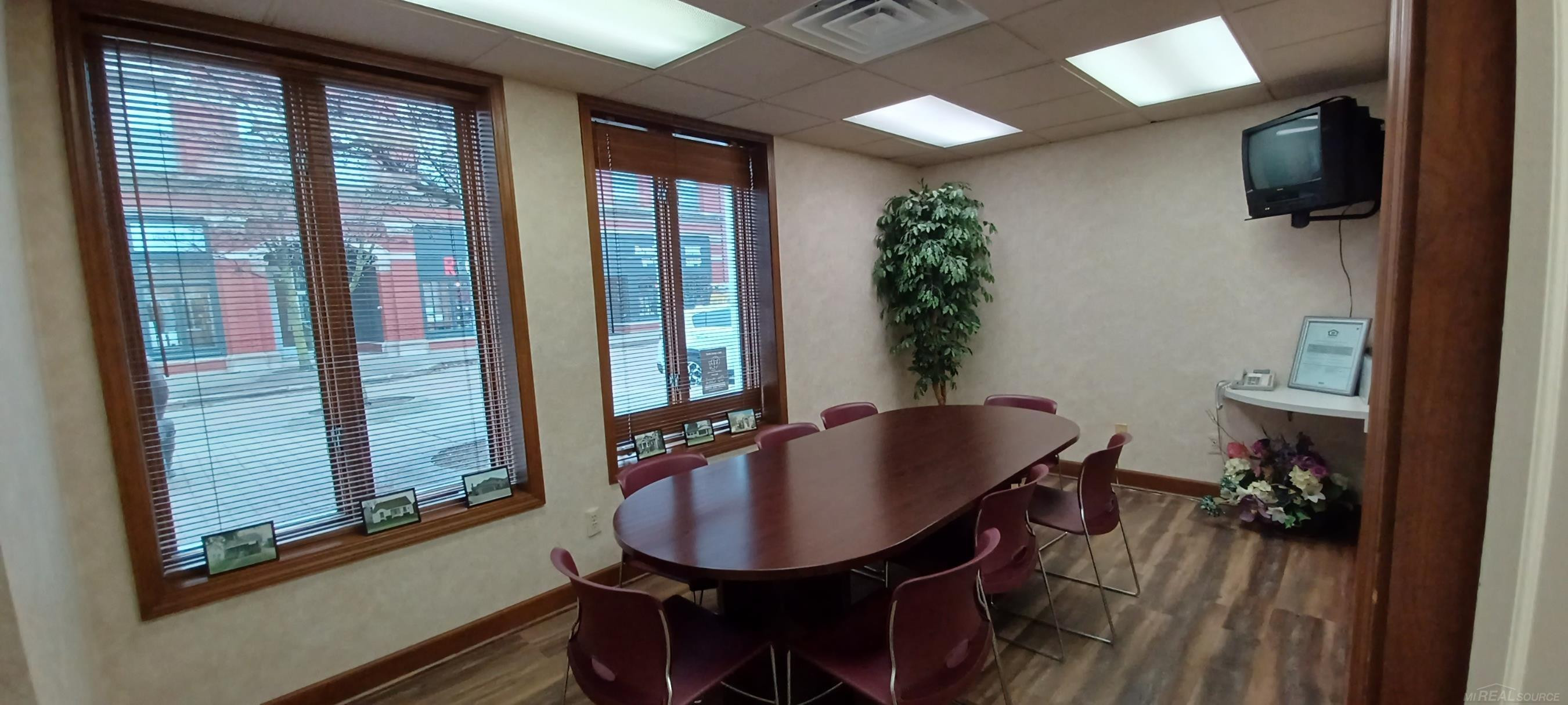56 Macomb Place, Mount Clemens, MI 48043 — Photo 7