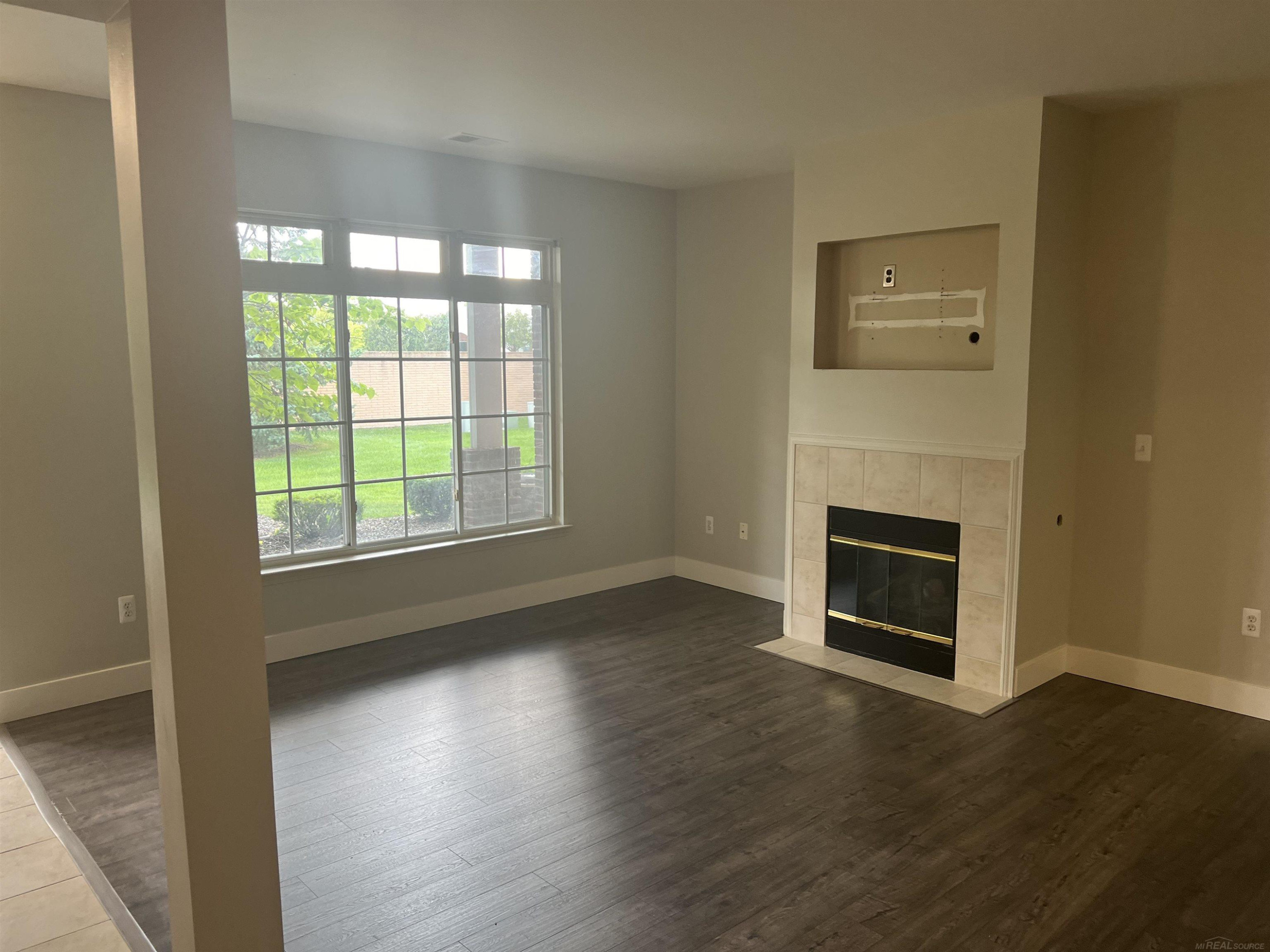 5733 twin oaks Drive, Sterling Heights, MI 48314 — Photo 7
