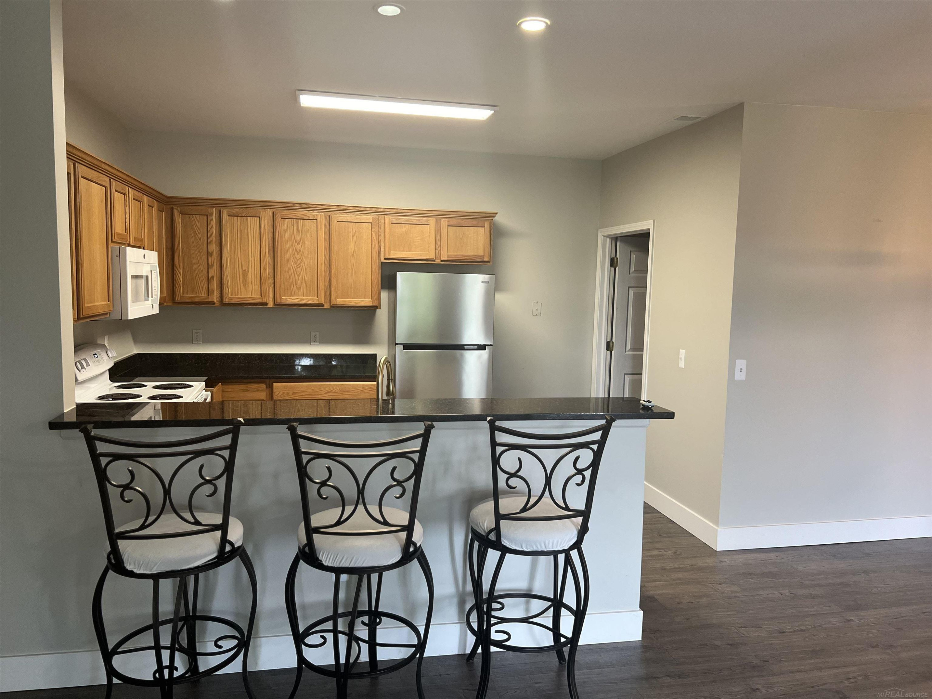 5733 twin oaks Drive, Sterling Heights, MI 48314 — Photo 9
