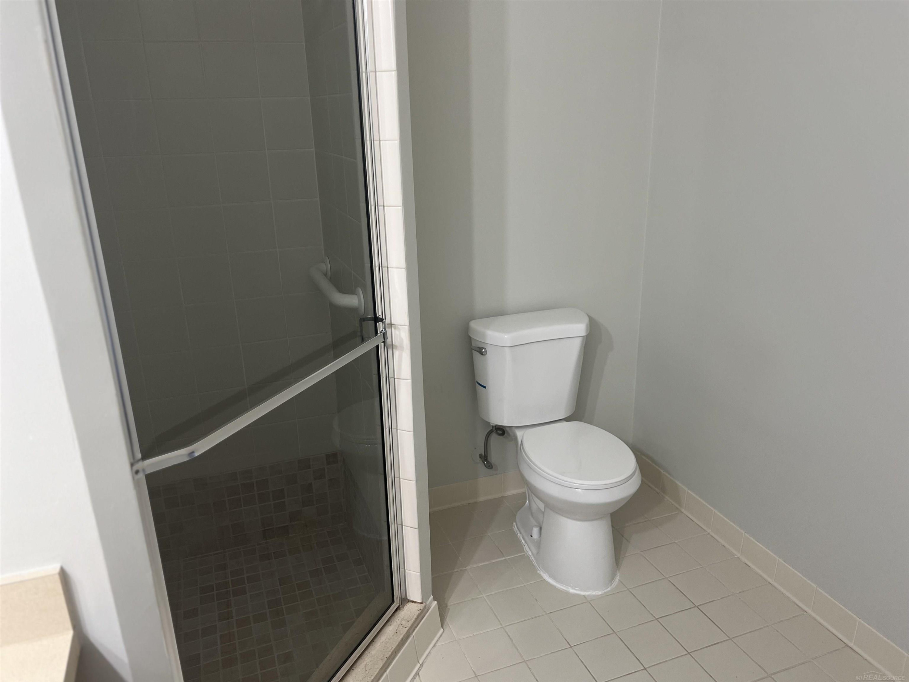 5733 twin oaks Drive, Sterling Heights, MI 48314 — Photo 14