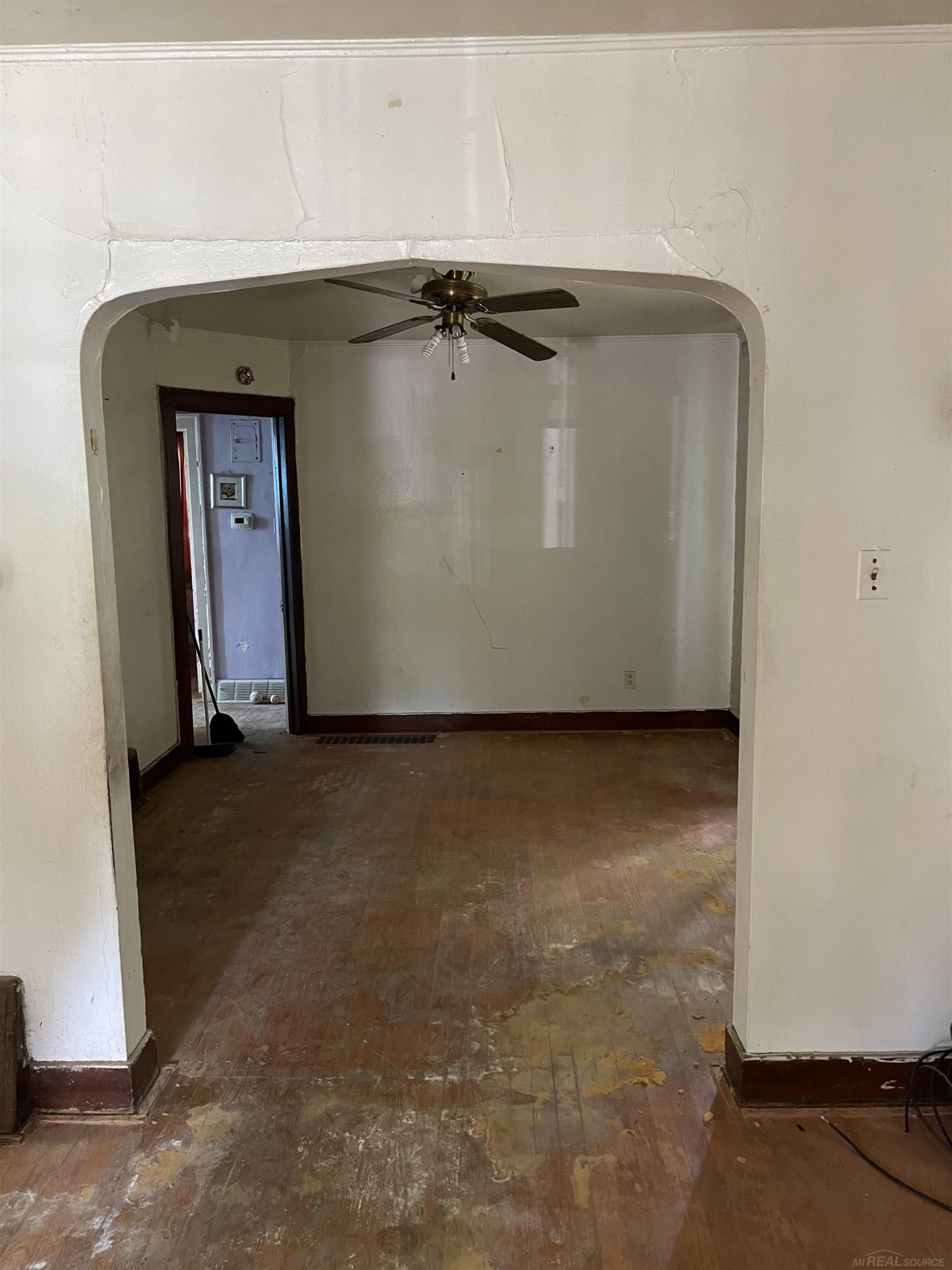8901 Isham Avenue, Detroit, MI 48213 — Photo 6