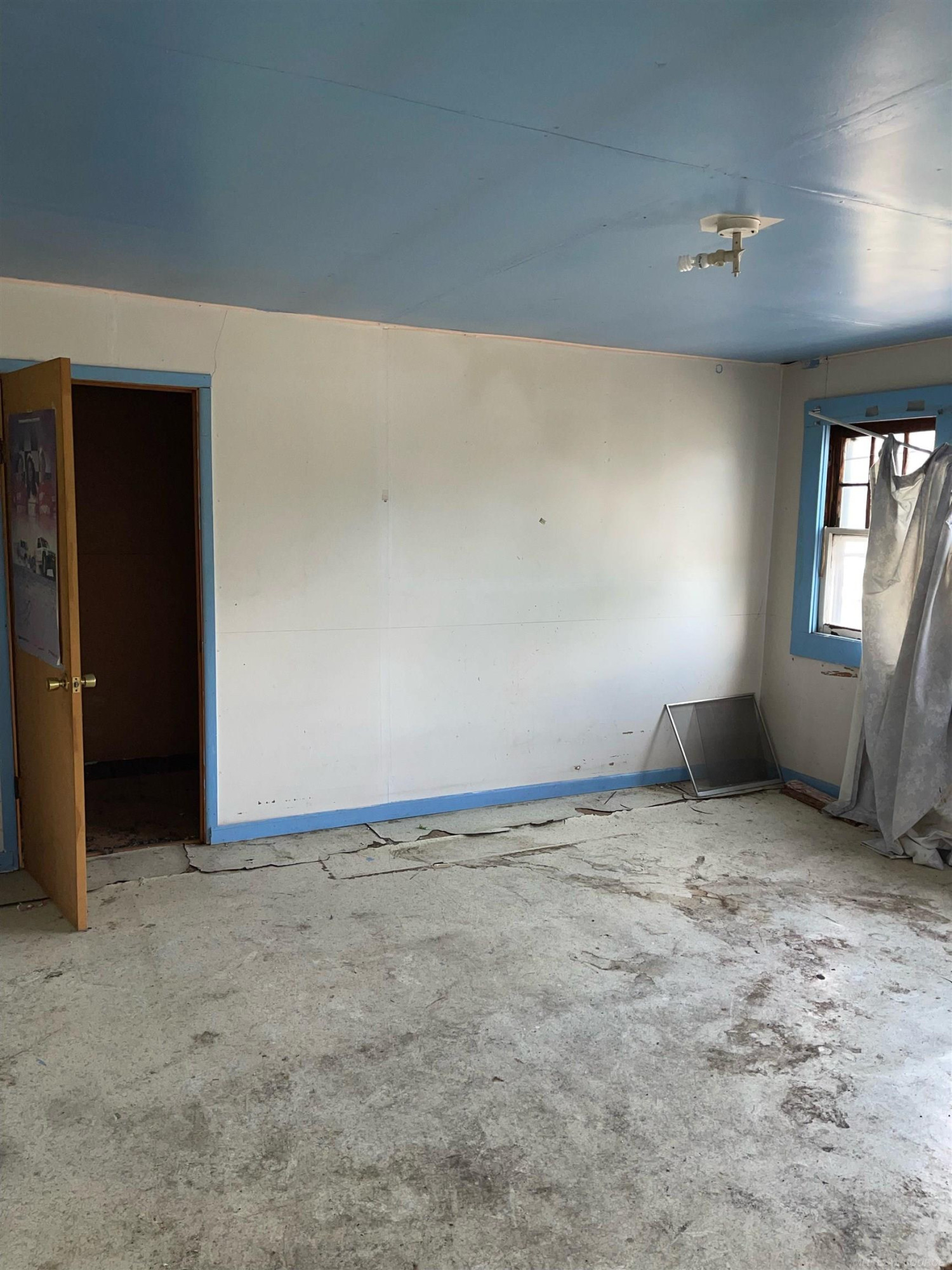 8901 Isham Avenue, Detroit, MI 48213 — Photo 15