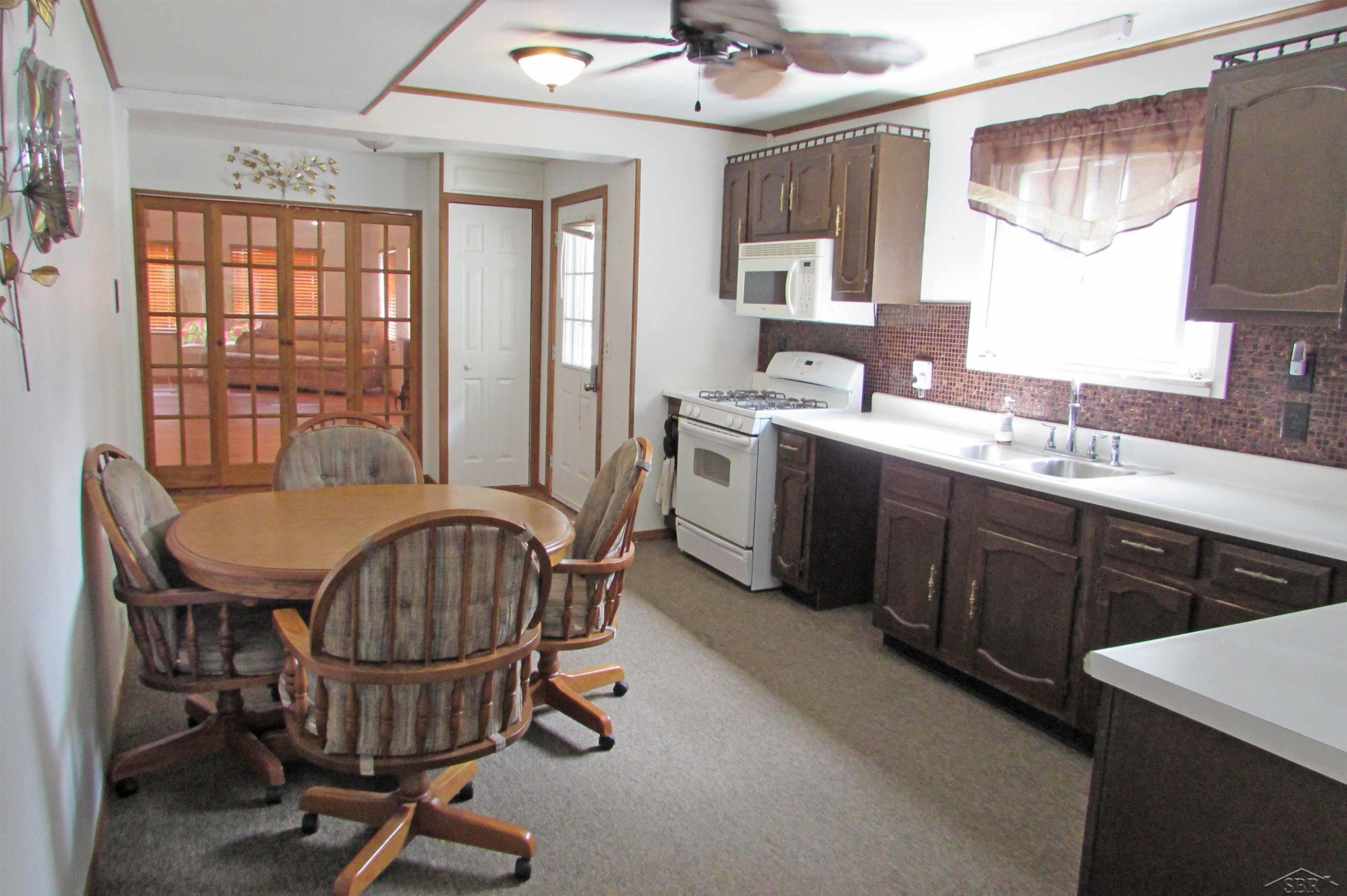 522 Lansing Street, Chesaning, MI 48616 — Photo 11