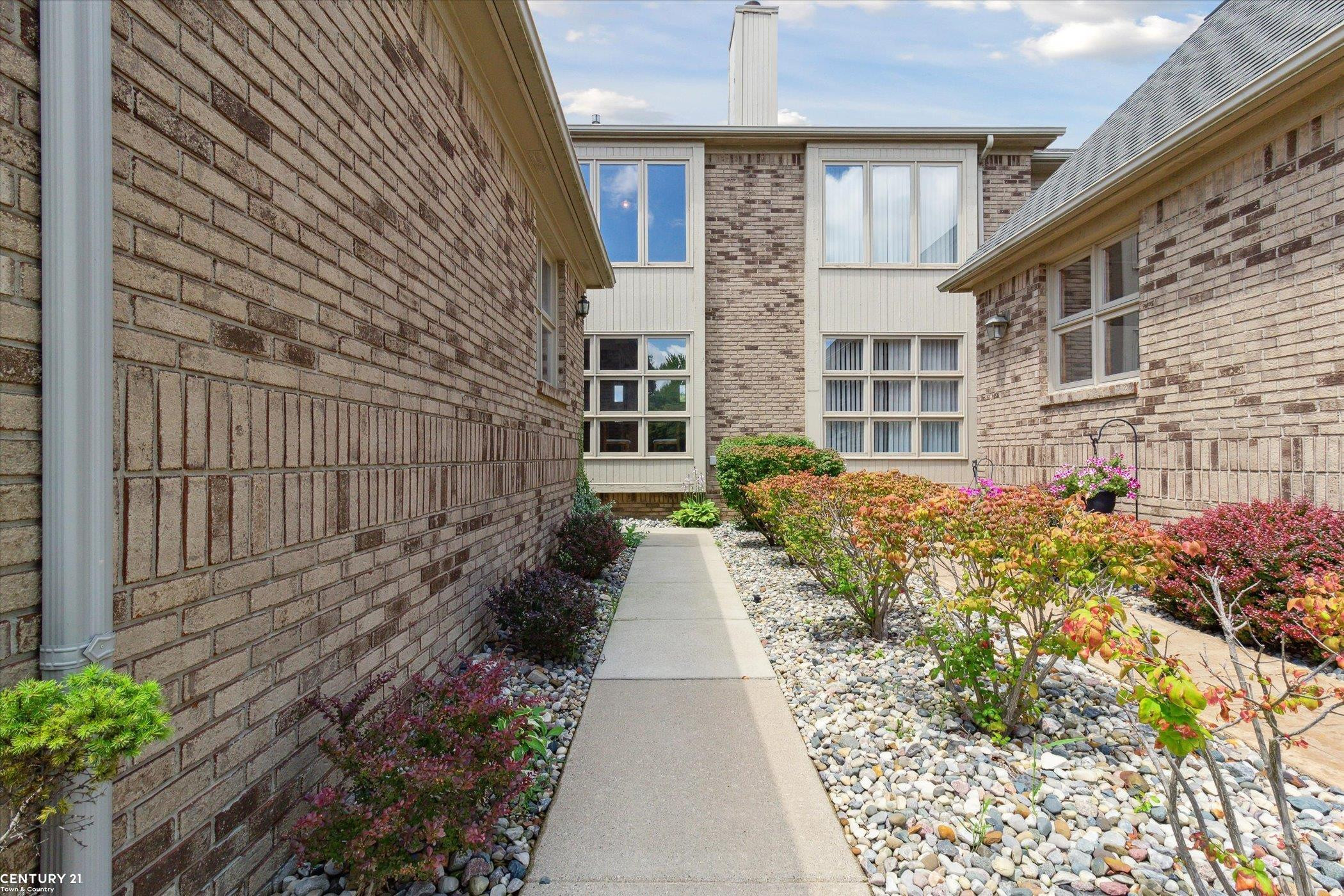 14939 Stoney Brook Drive, Utica, MI 48315 — Photo 5