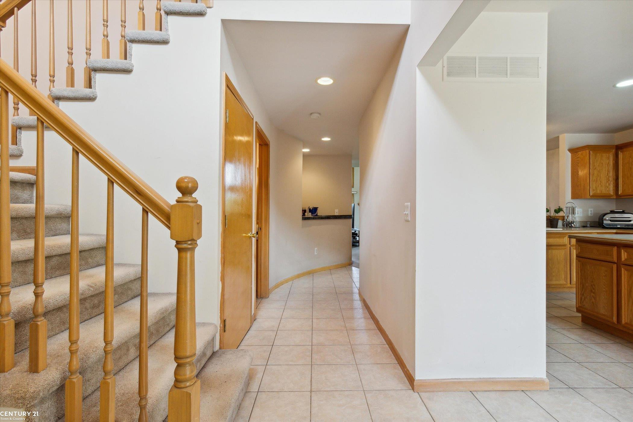 14939 Stoney Brook Drive, Utica, MI 48315 — Photo 9