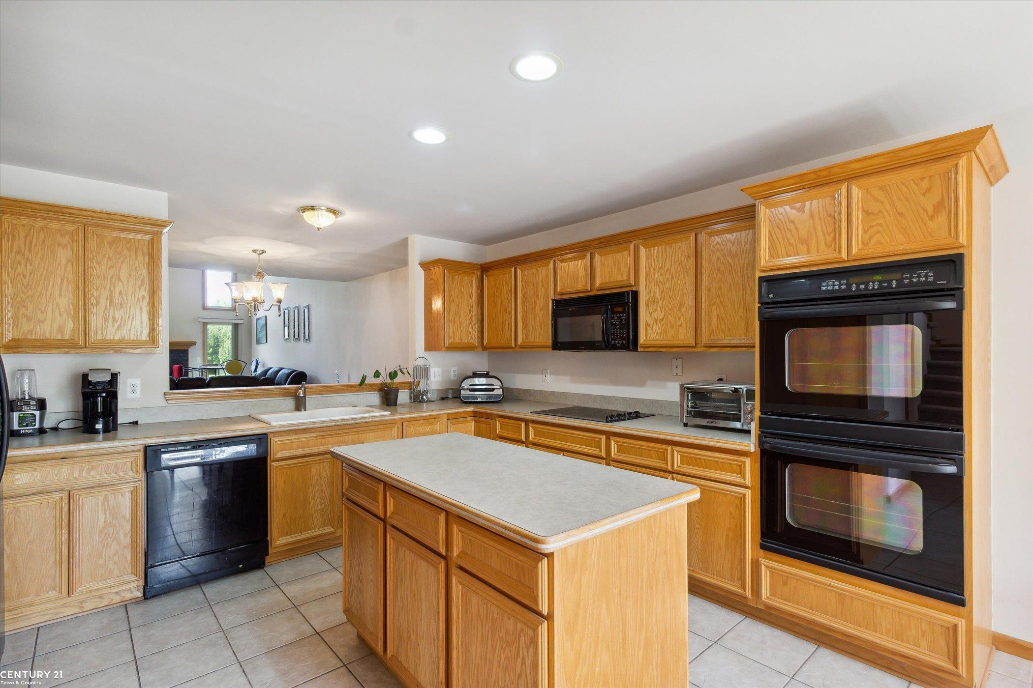 14939 Stoney Brook Drive, Utica, MI 48315 — Photo 19