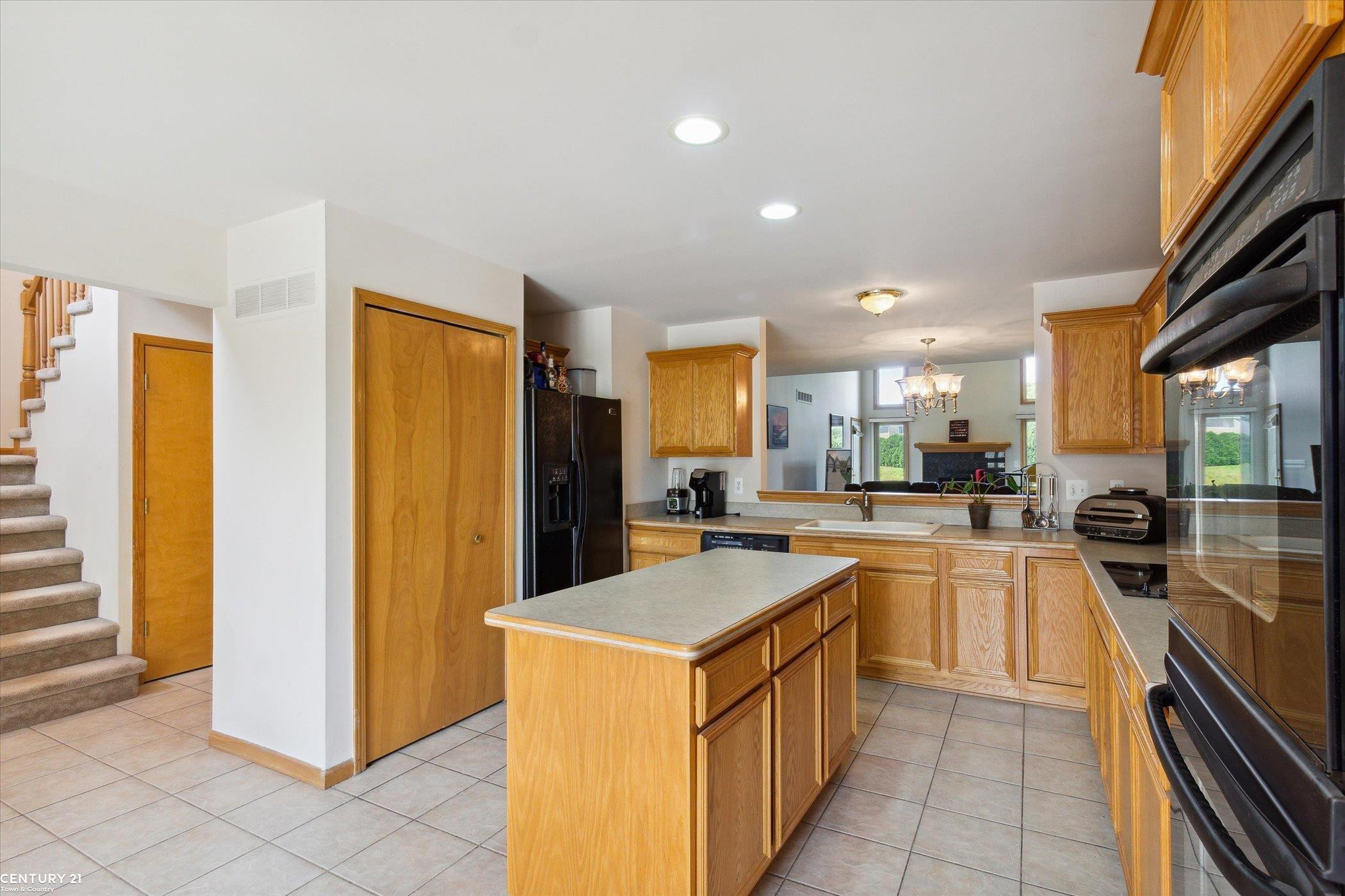 14939 Stoney Brook Drive, Utica, MI 48315 — Photo 20