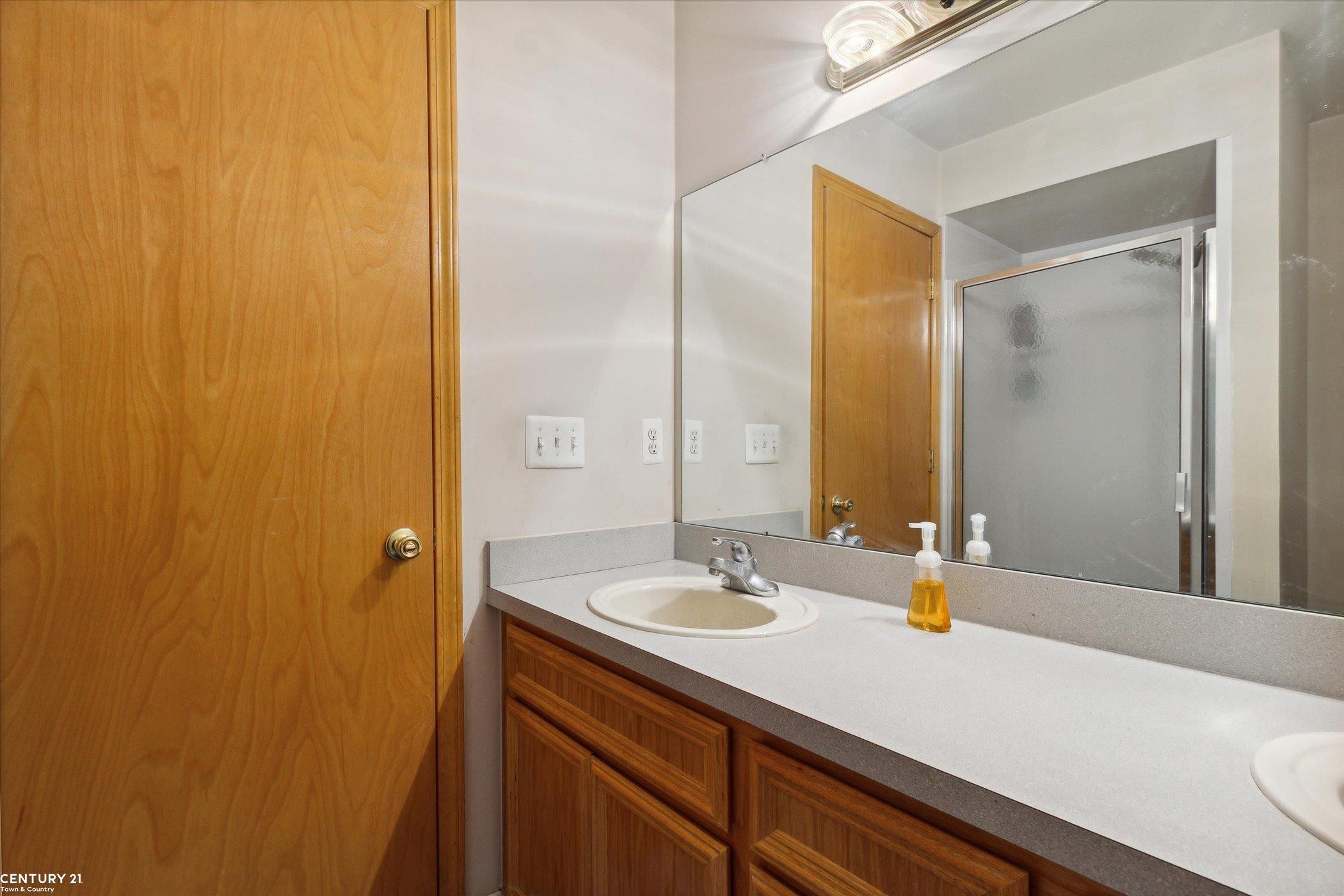14939 Stoney Brook Drive, Utica, MI 48315 — Photo 32