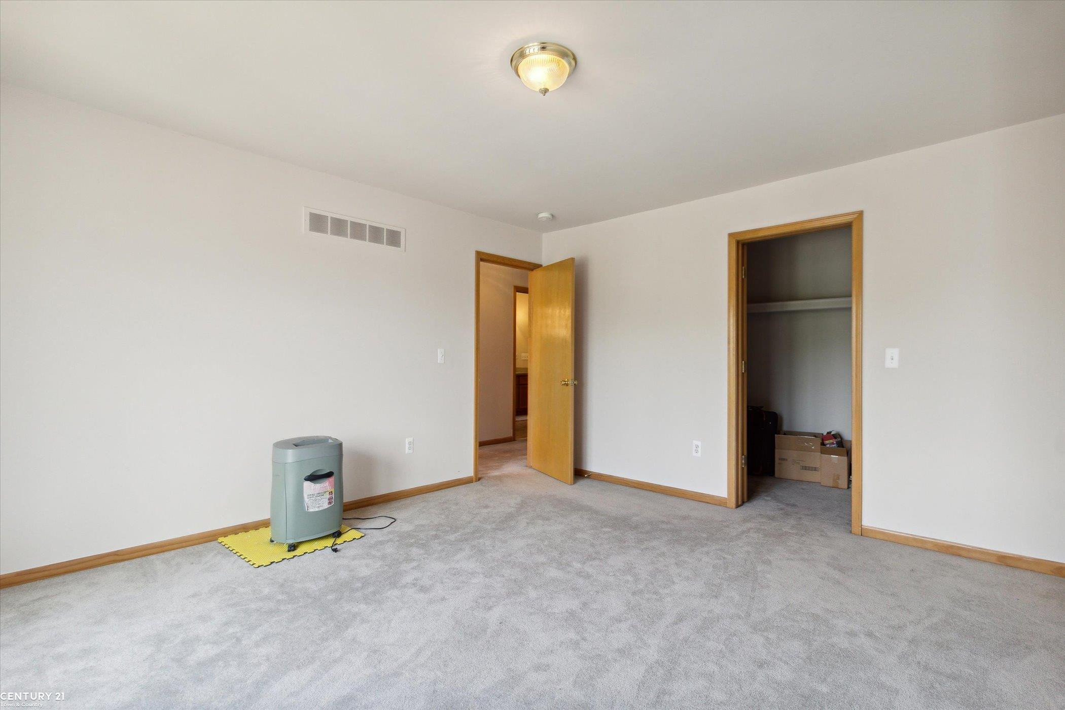 14939 Stoney Brook Drive, Utica, MI 48315 — Photo 36