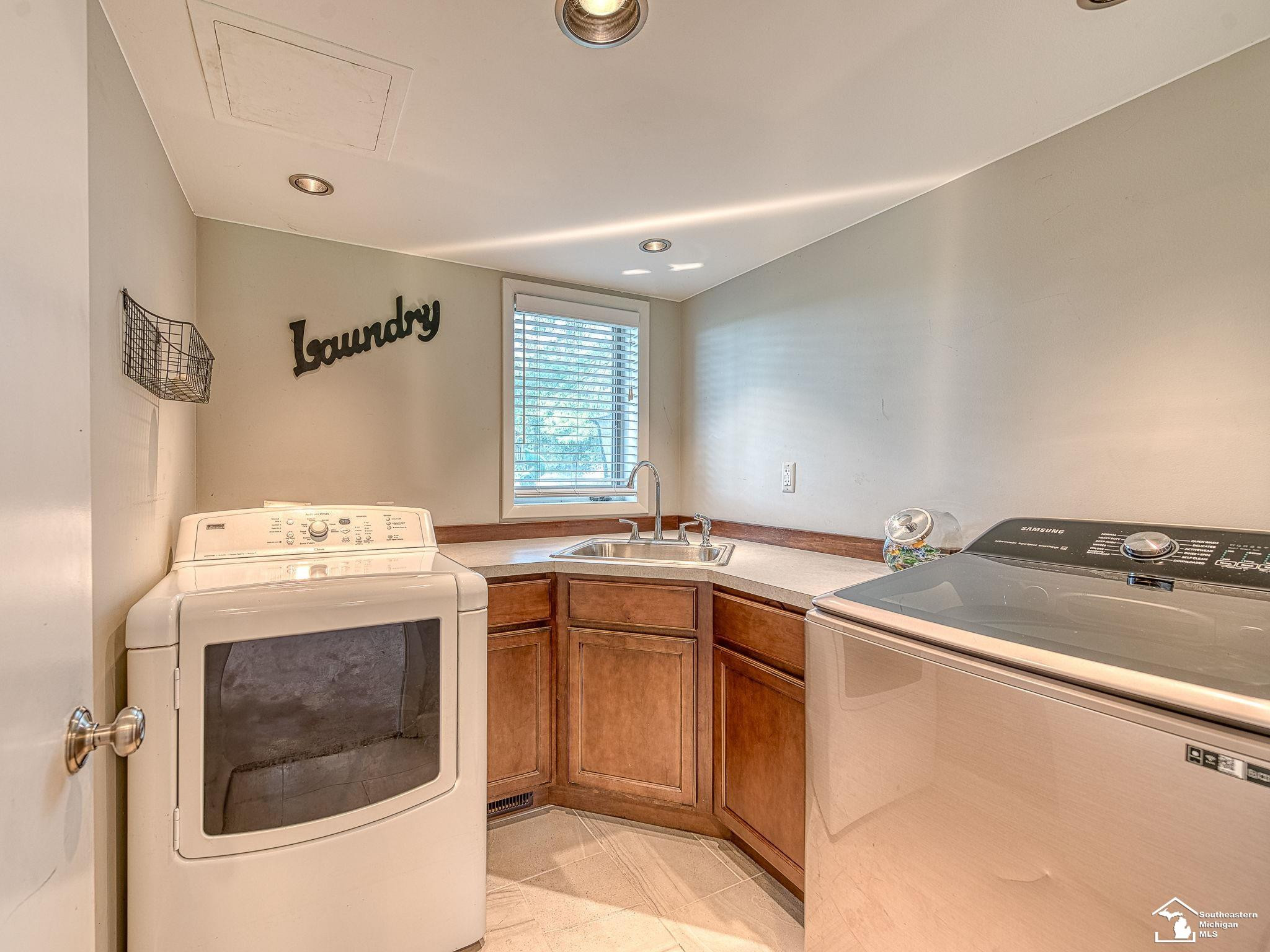 4949 Colf, Carleton, MI 48117 — Photo 5