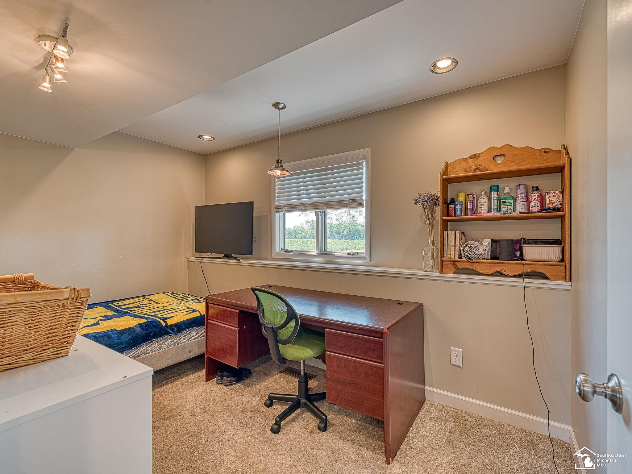 4949 Colf, Carleton, MI 48117 — Photo 6