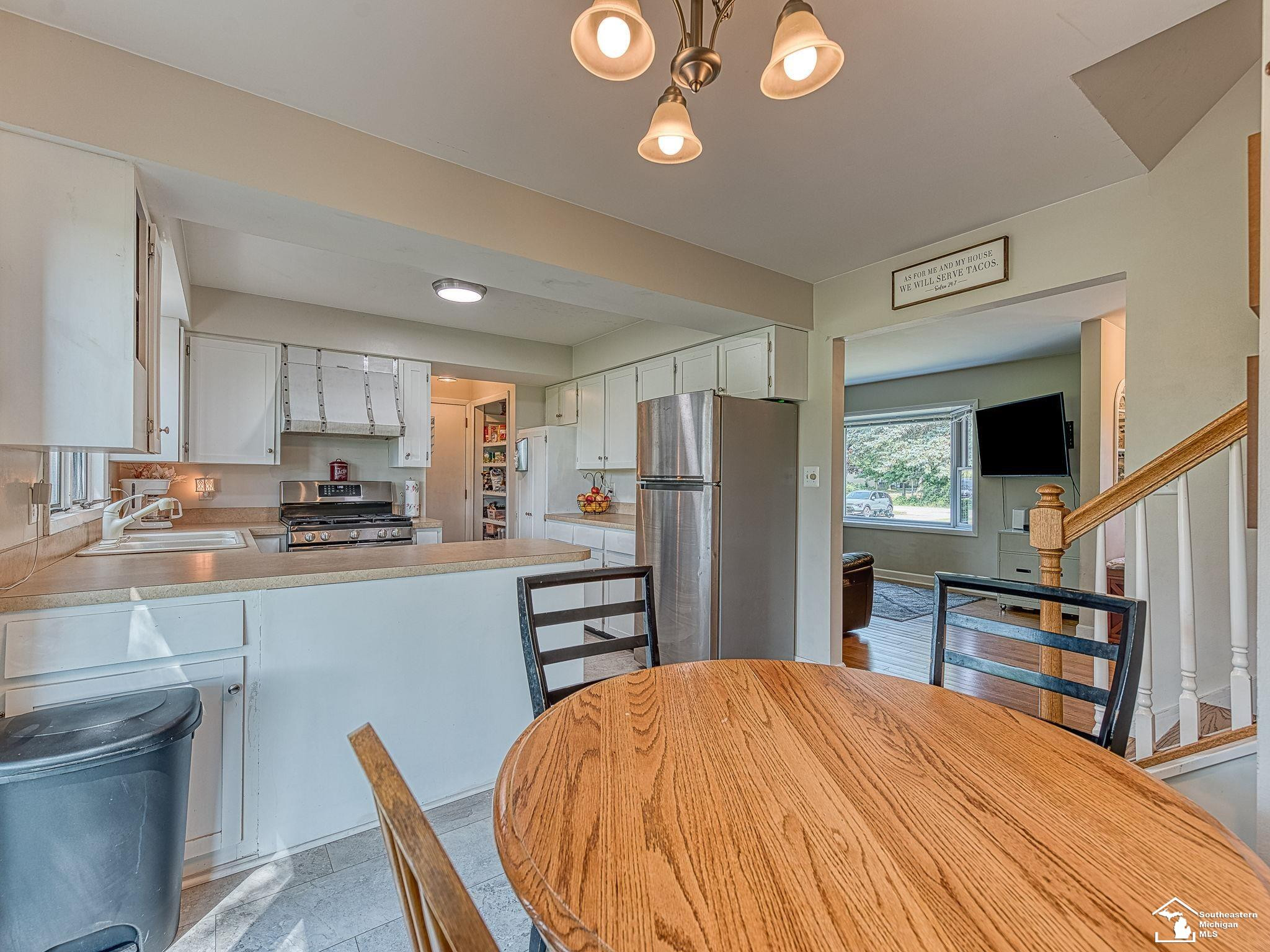 4949 Colf, Carleton, MI 48117 — Photo 15