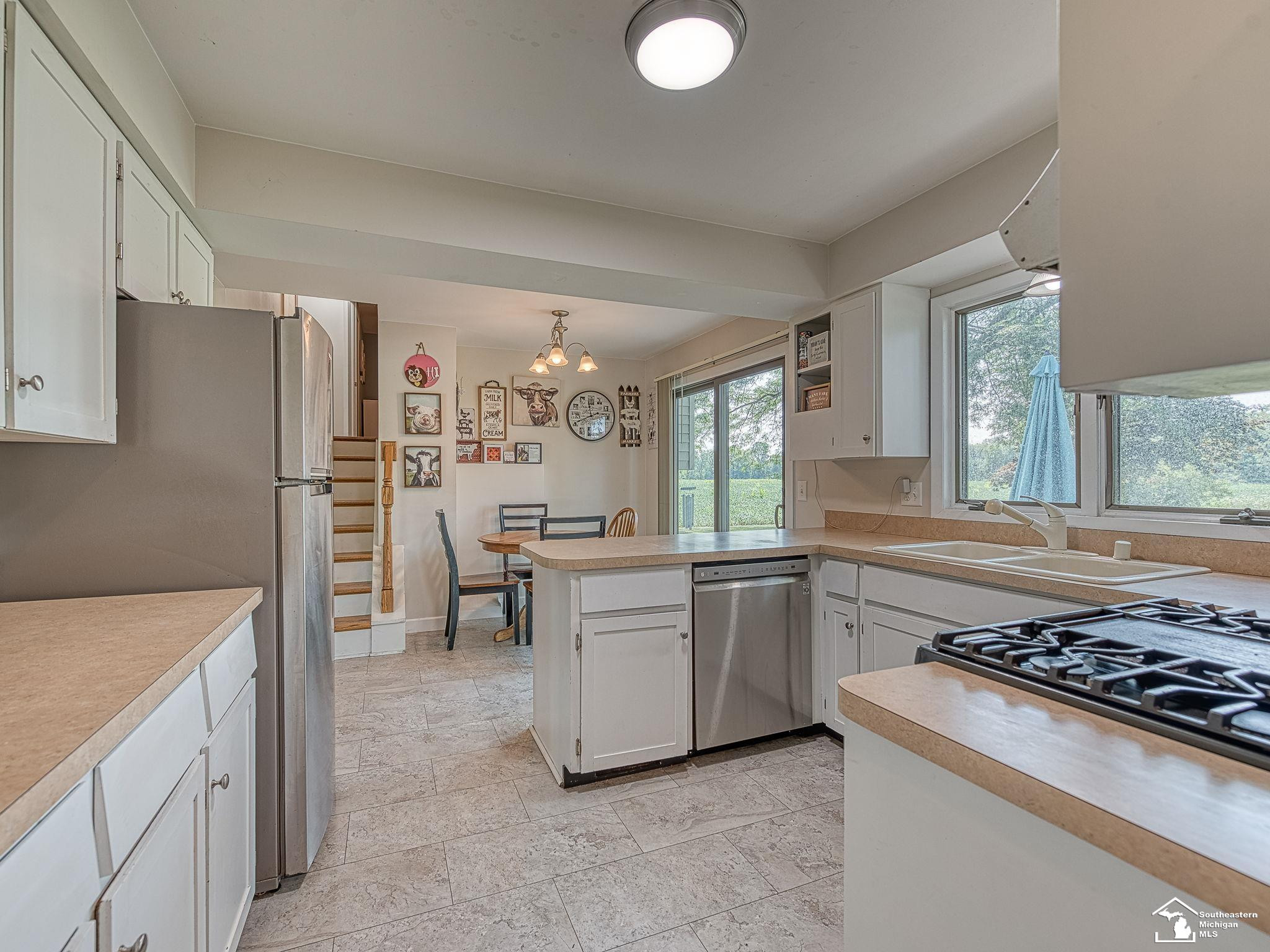 4949 Colf, Carleton, MI 48117 — Photo 18