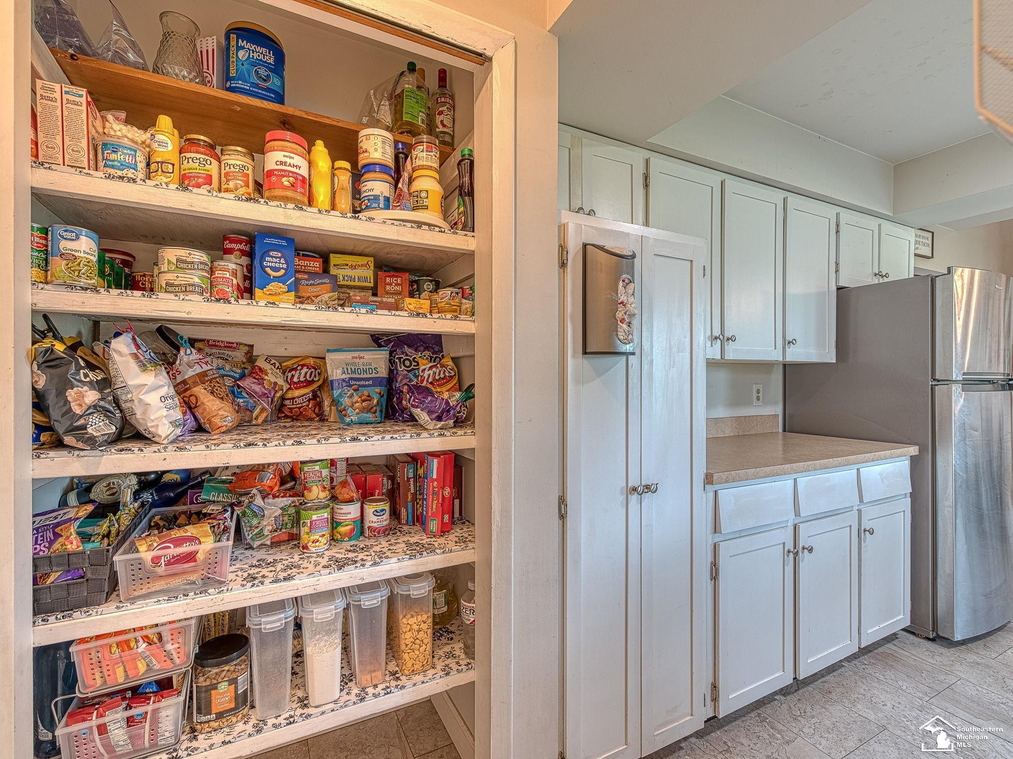 4949 Colf, Carleton, MI 48117 — Photo 20