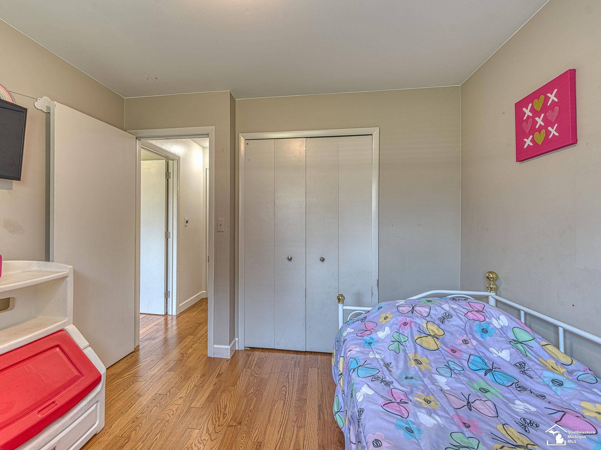 4949 Colf, Carleton, MI 48117 — Photo 27