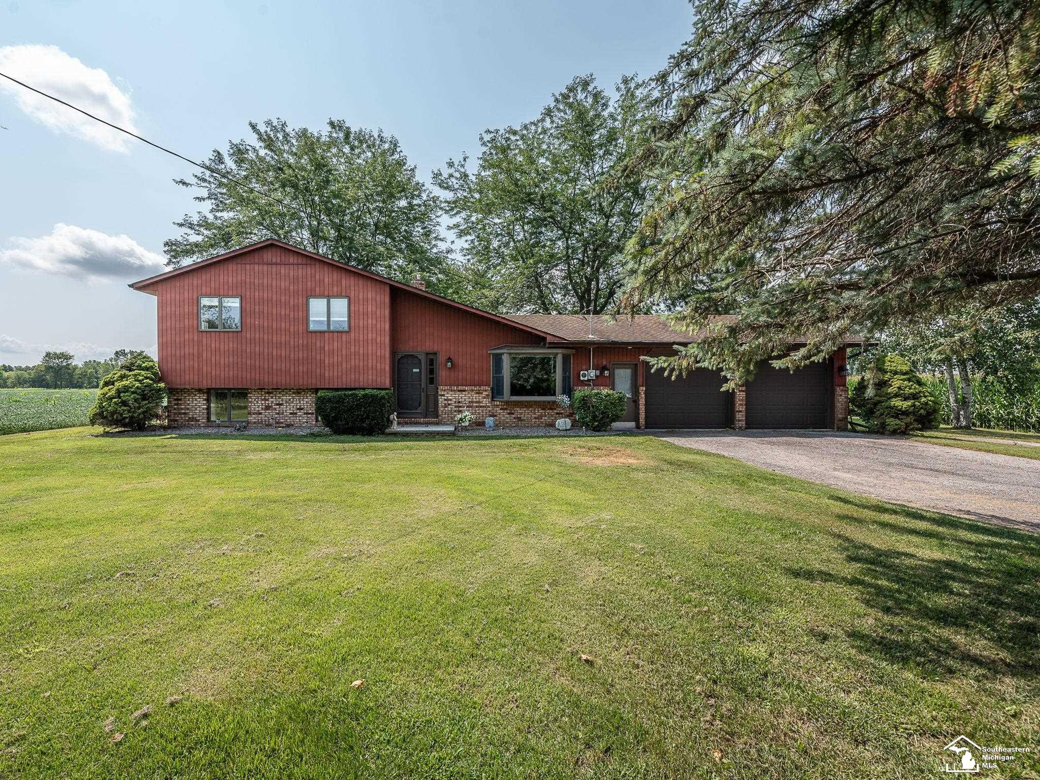 4949 Colf, Carleton, MI 48117 — Photo 28