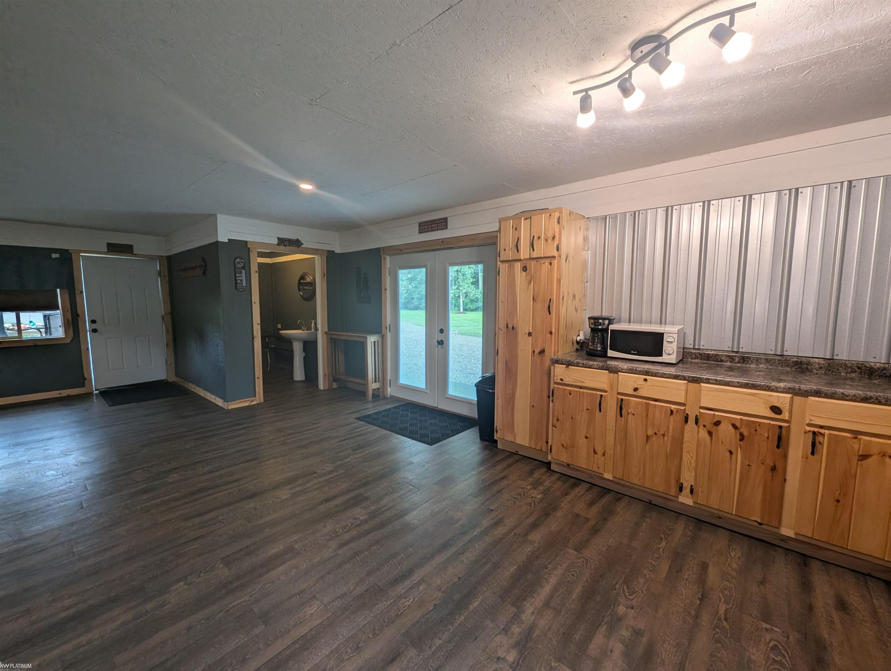1004 Miller Road, MI — Photo 52