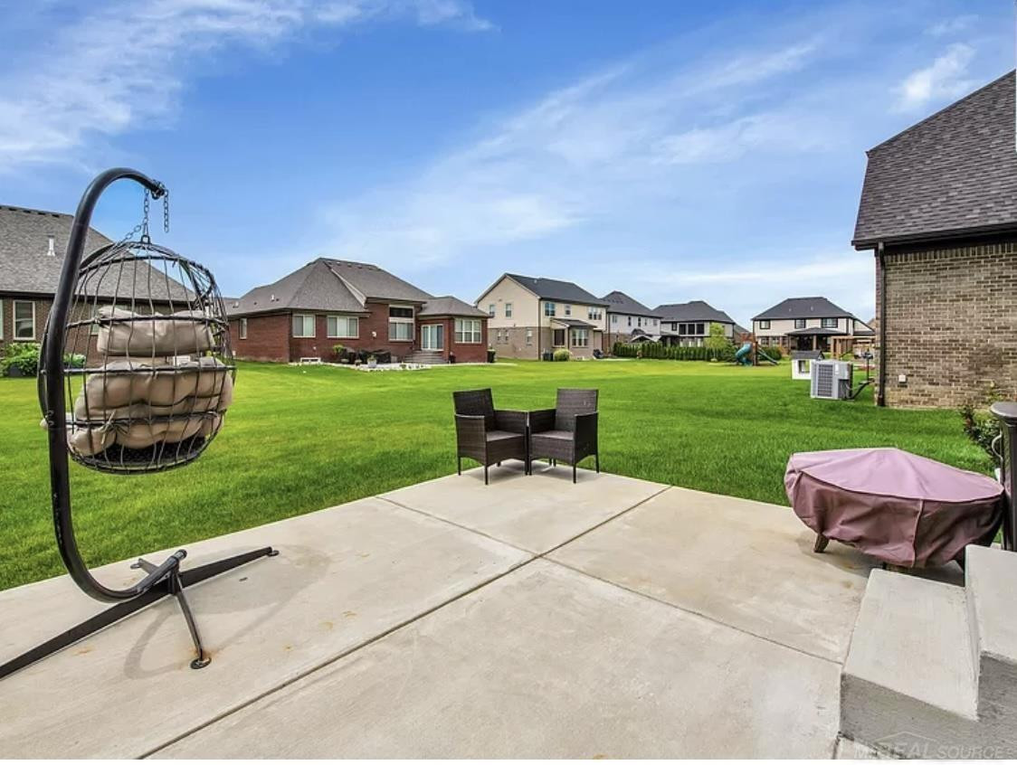 49821 Bingham Lane, MI 48044 — Photo 18