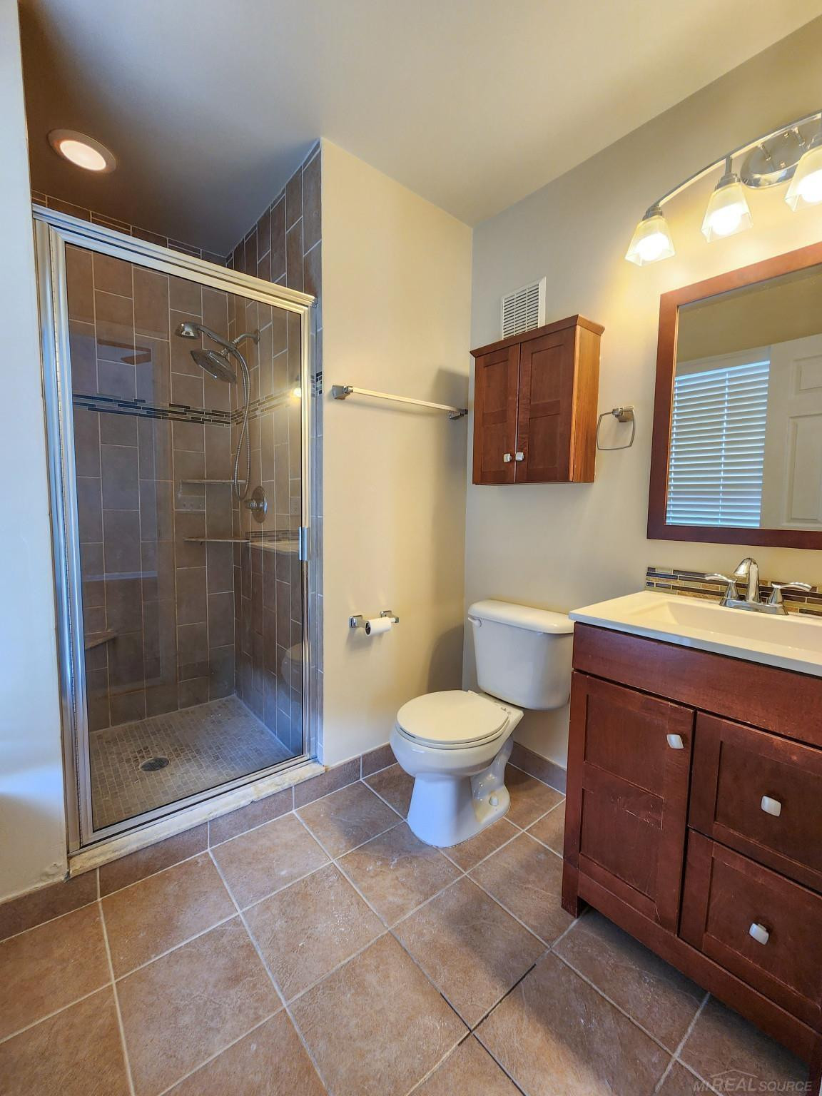 8201 Addington Drive, Walled Lake, MI 48390 — Photo 4