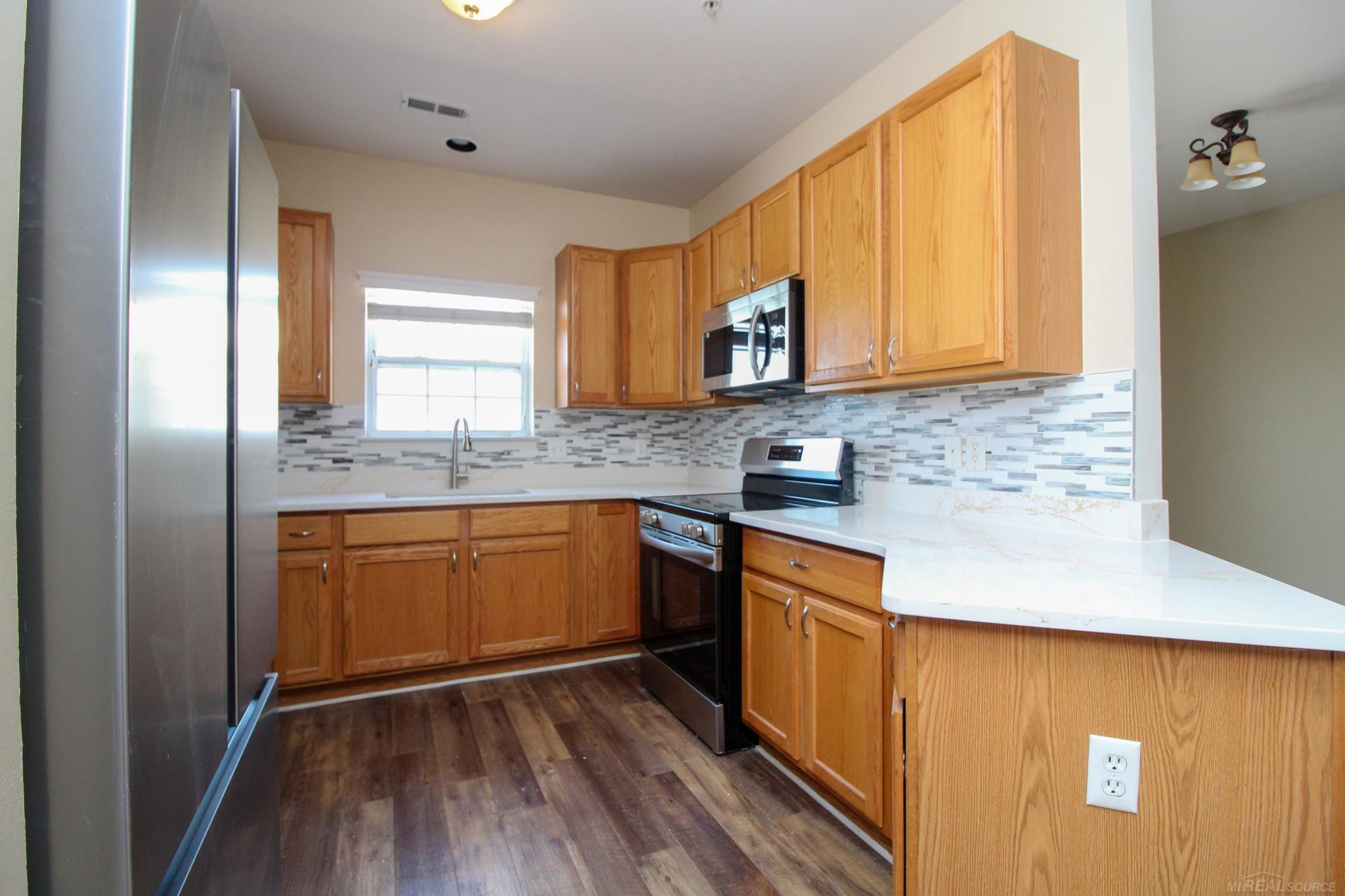 8201 Addington Drive, Walled Lake, MI 48390 — Photo 8