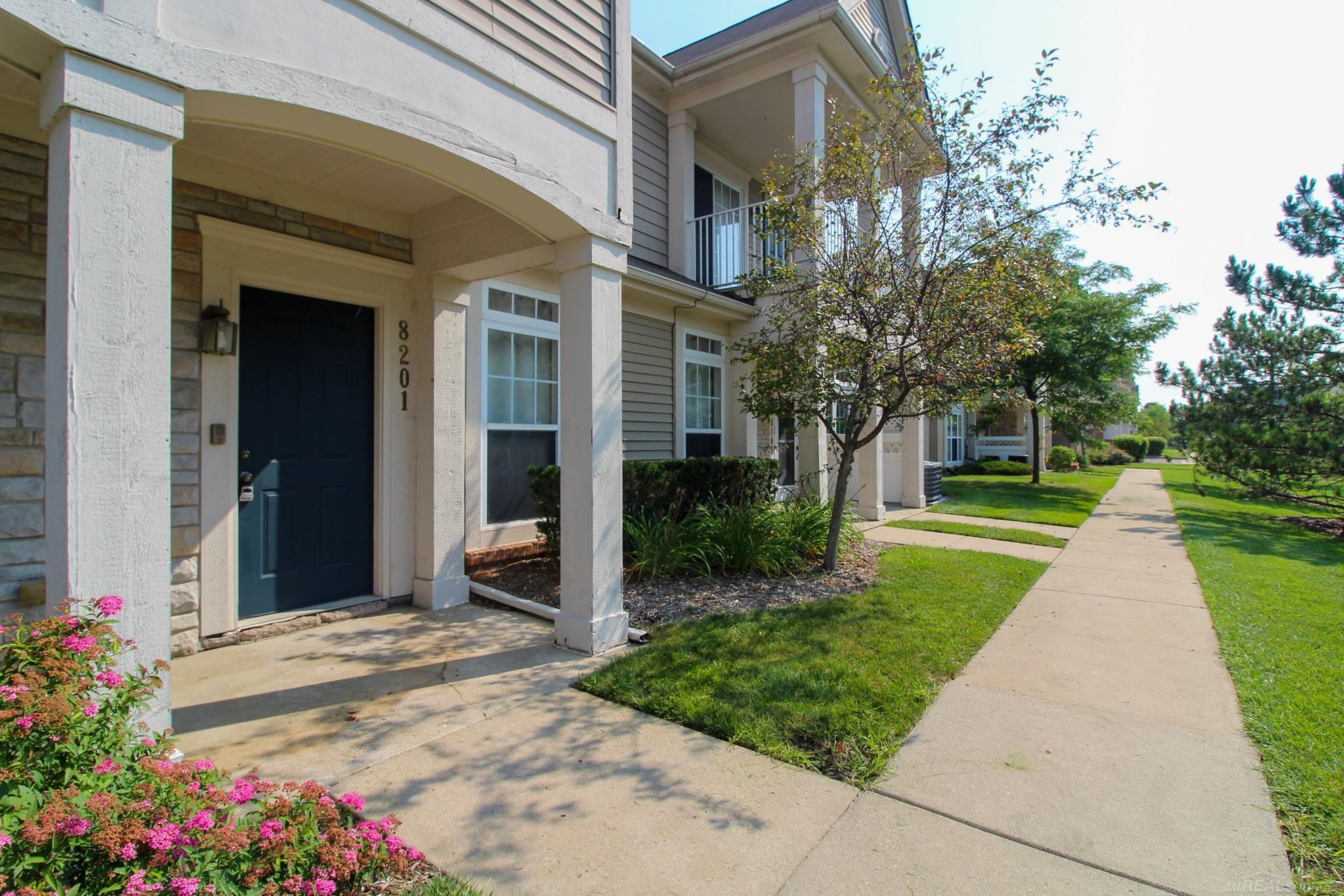 8201 Addington Drive, Walled Lake, MI 48390 — Photo 21