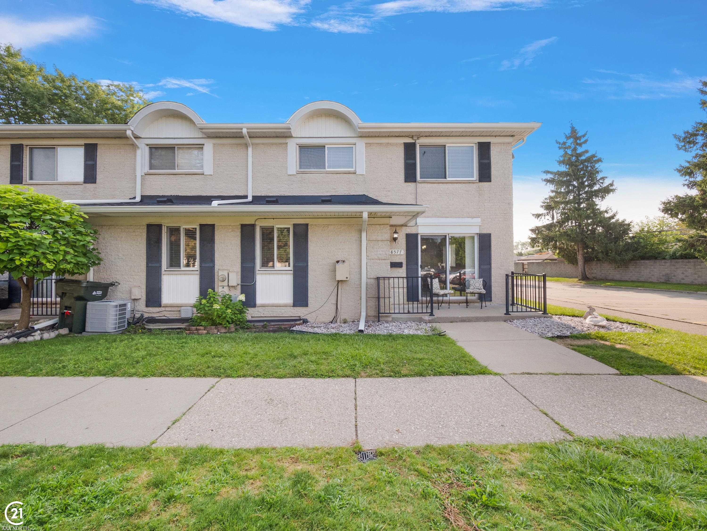 8577 Winchester Drive, Sterling Heights, MI 48313 — Photo 3