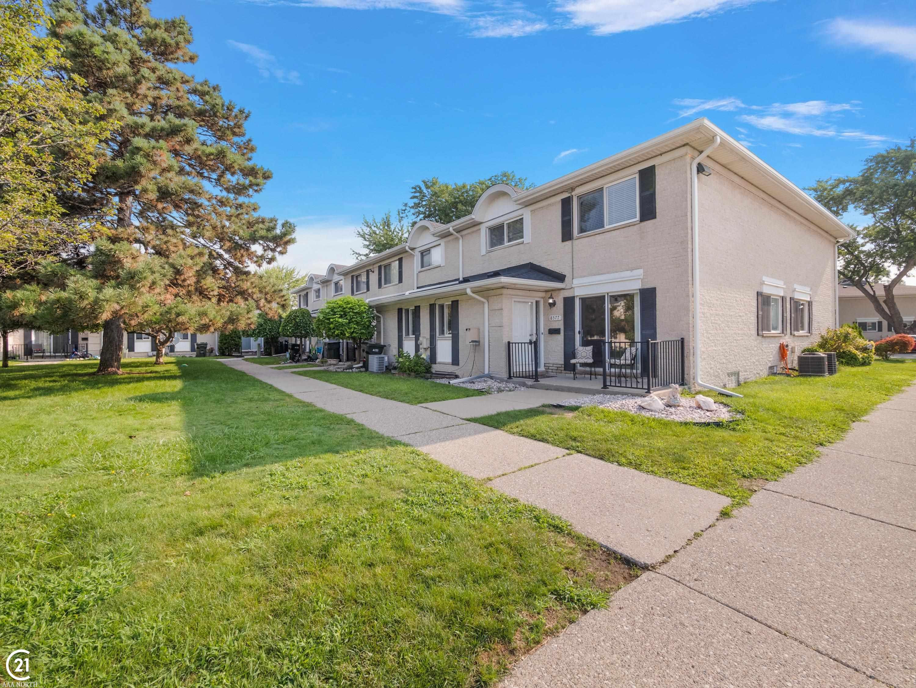 8577 Winchester Drive, Sterling Heights, MI 48313 — Photo 4