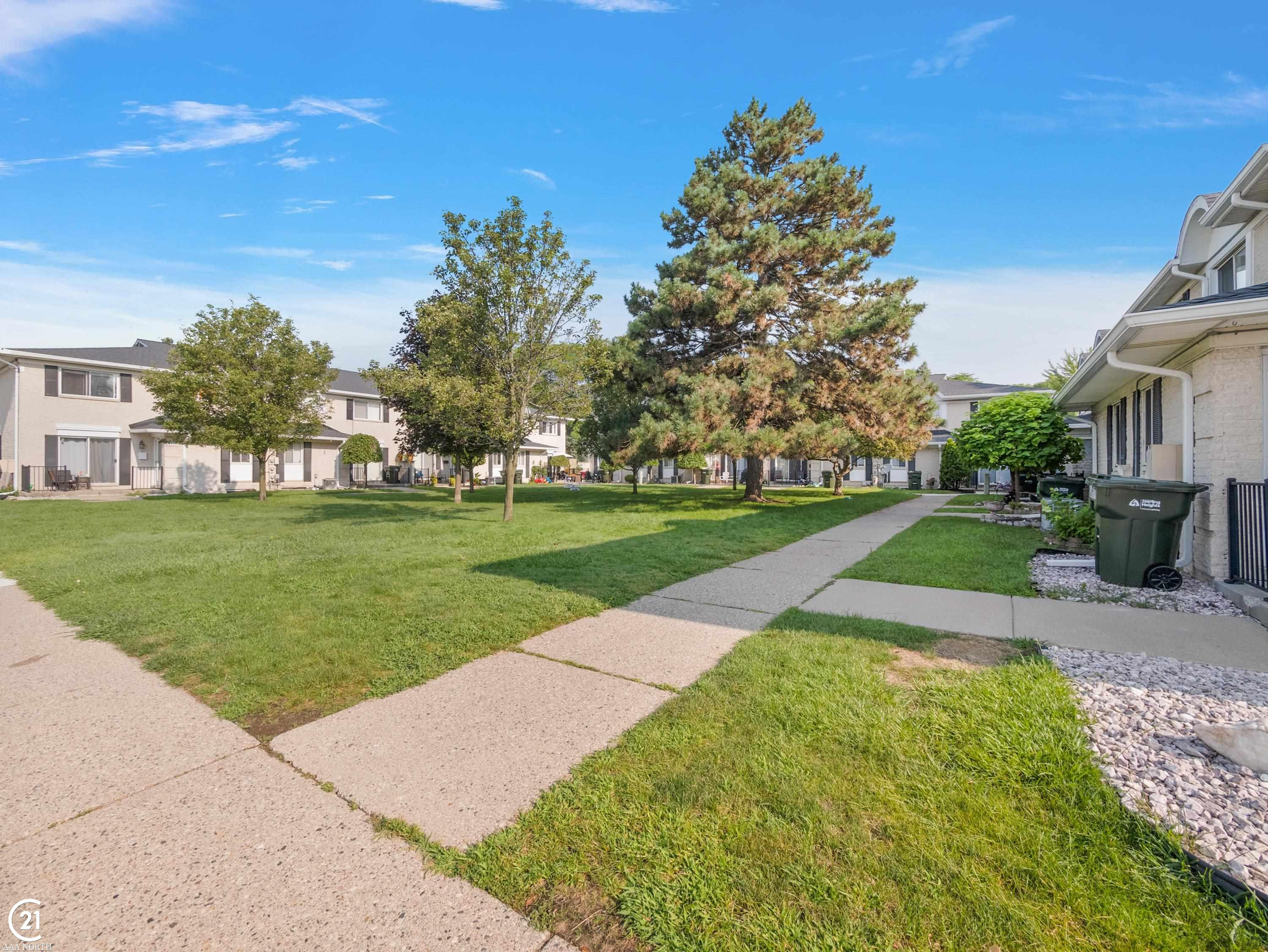 8577 Winchester Drive, Sterling Heights, MI 48313 — Photo 5