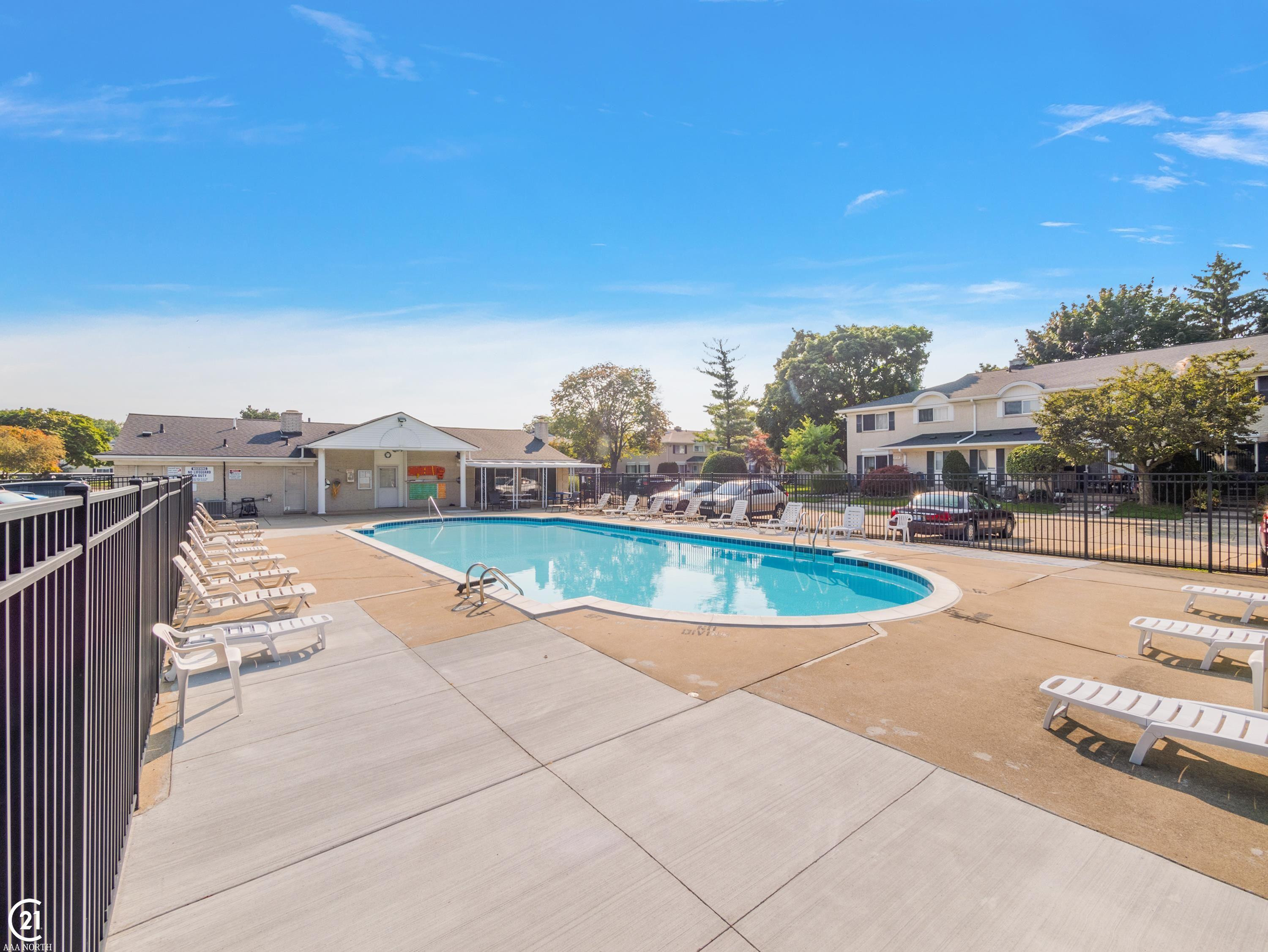 8577 Winchester Drive, Sterling Heights, MI 48313 — Photo 8