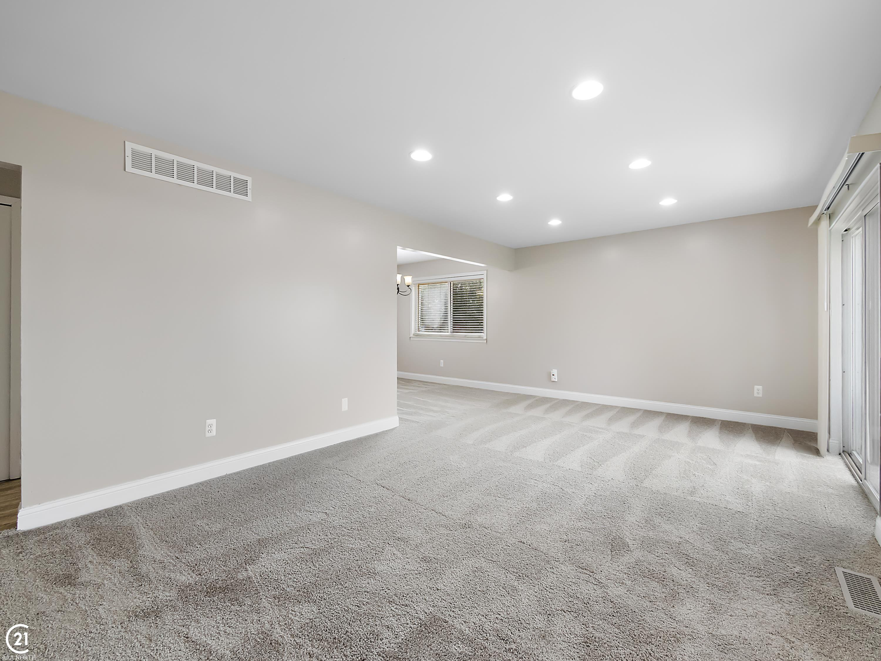 8577 Winchester Drive, Sterling Heights, MI 48313 — Photo 13