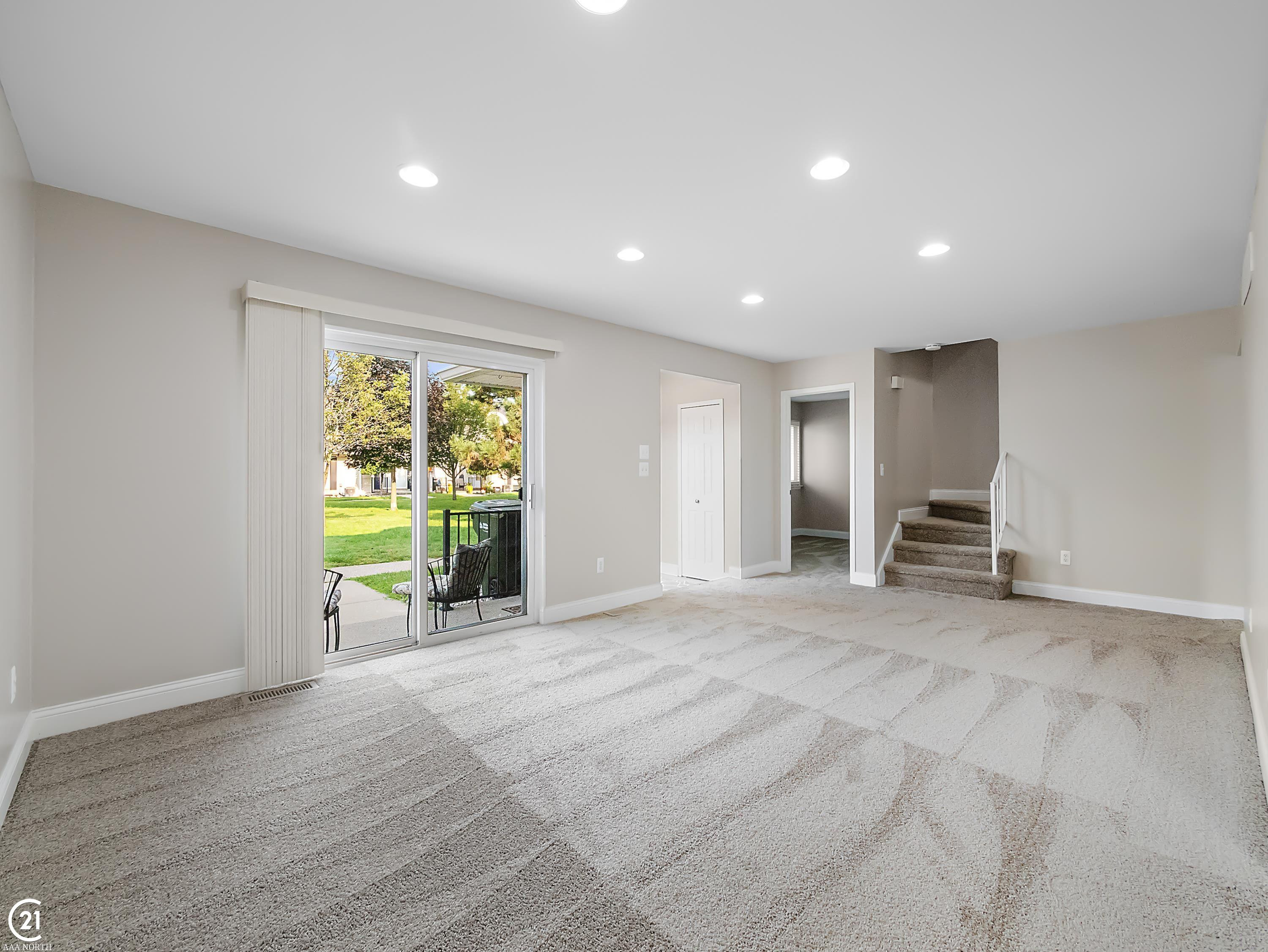 8577 Winchester Drive, Sterling Heights, MI 48313 — Photo 16