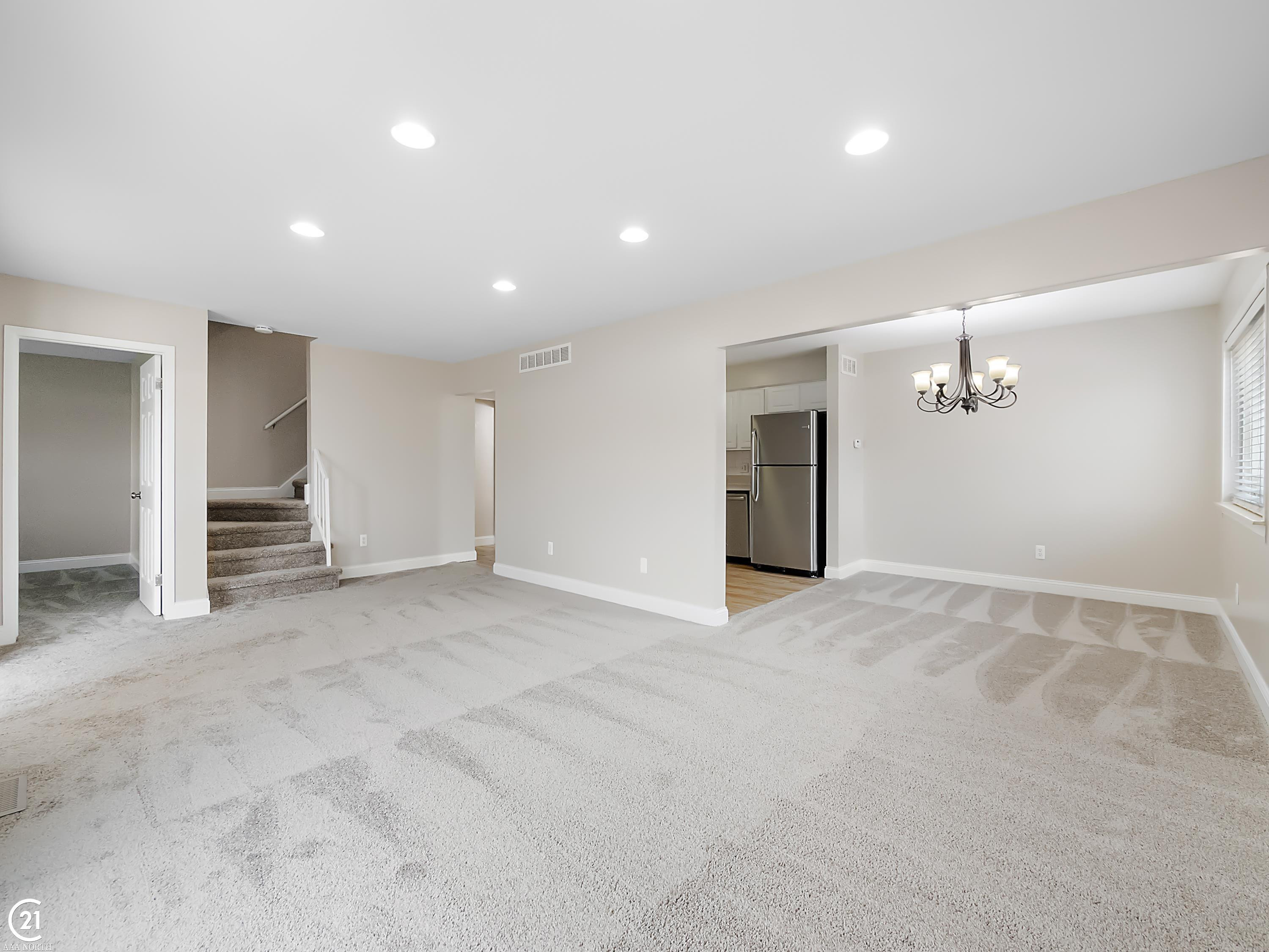 8577 Winchester Drive, Sterling Heights, MI 48313 — Photo 17