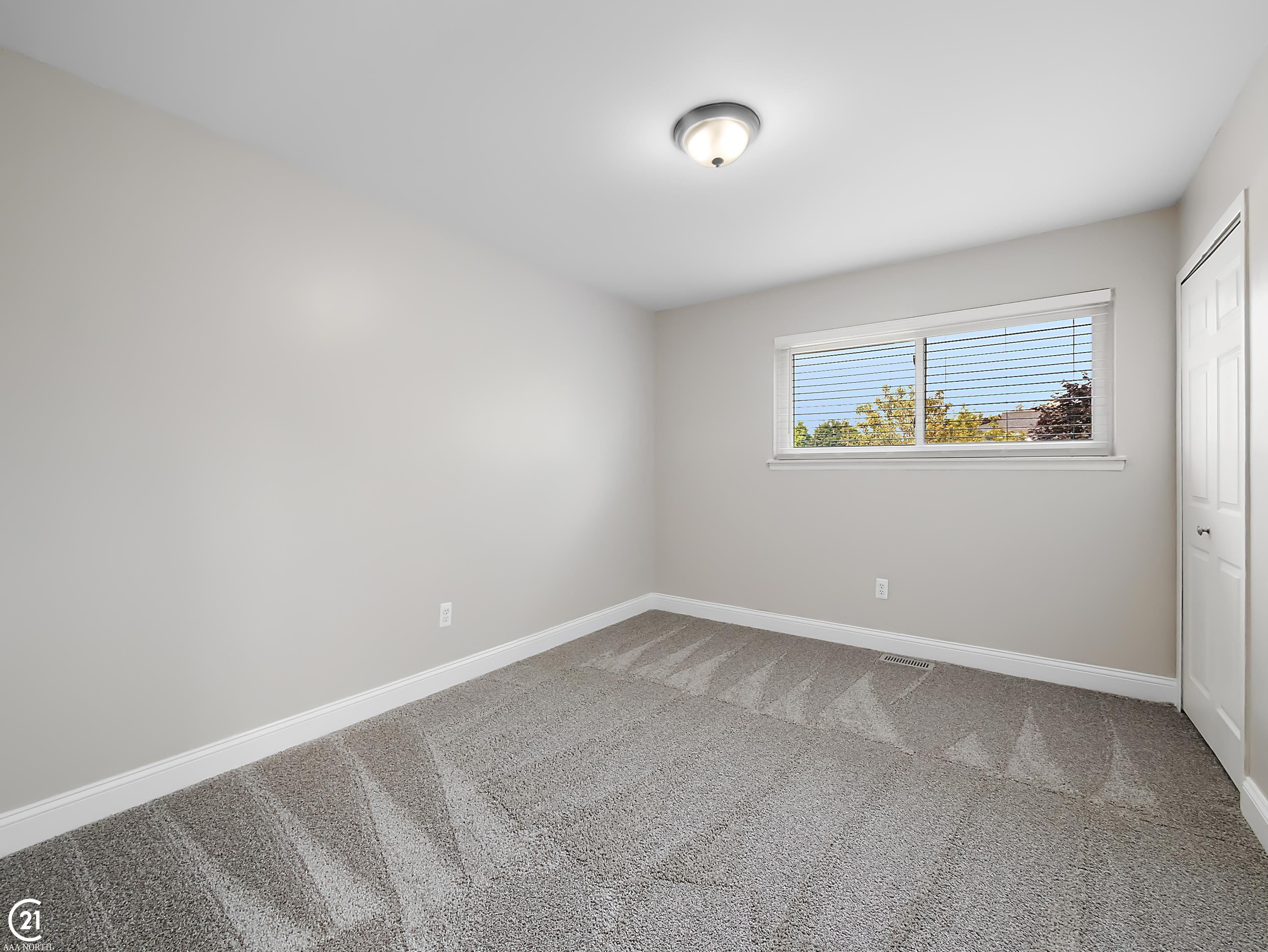 8577 Winchester Drive, Sterling Heights, MI 48313 — Photo 29