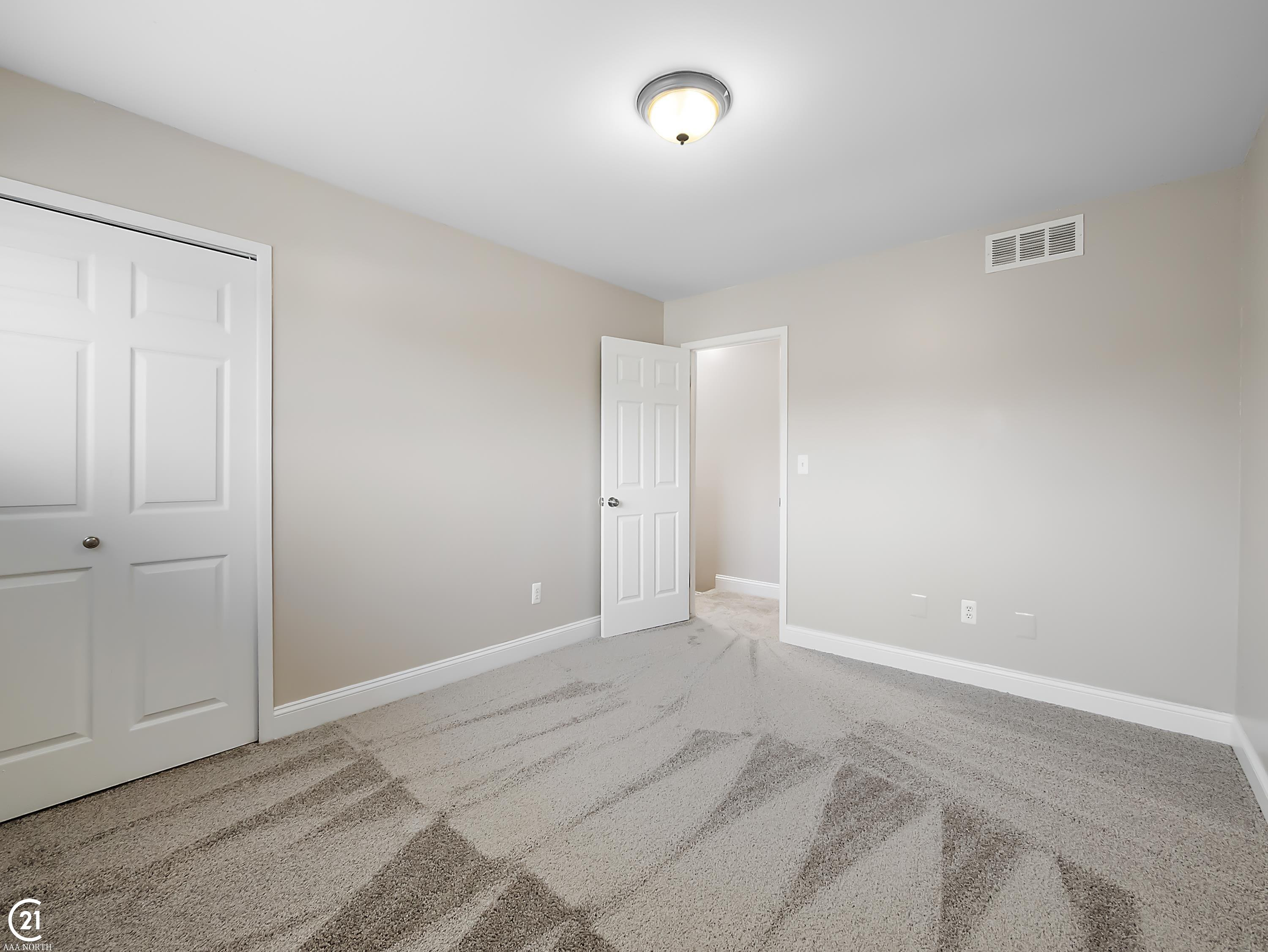 8577 Winchester Drive, Sterling Heights, MI 48313 — Photo 31
