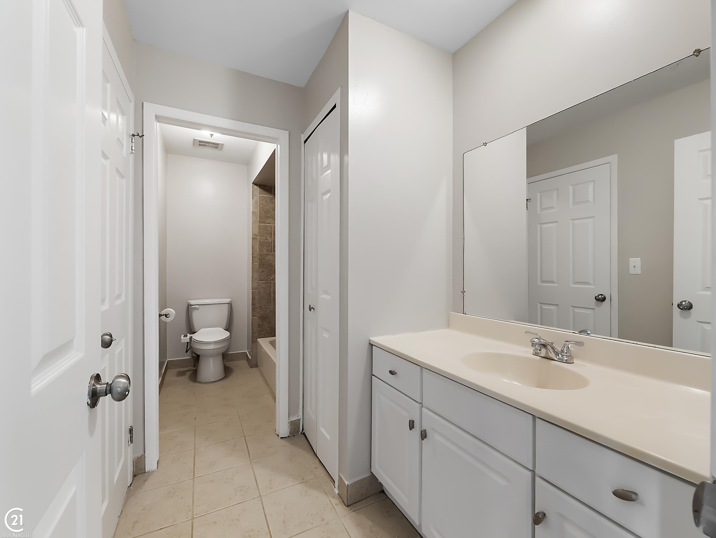 8577 Winchester Drive, Sterling Heights, MI 48313 — Photo 33