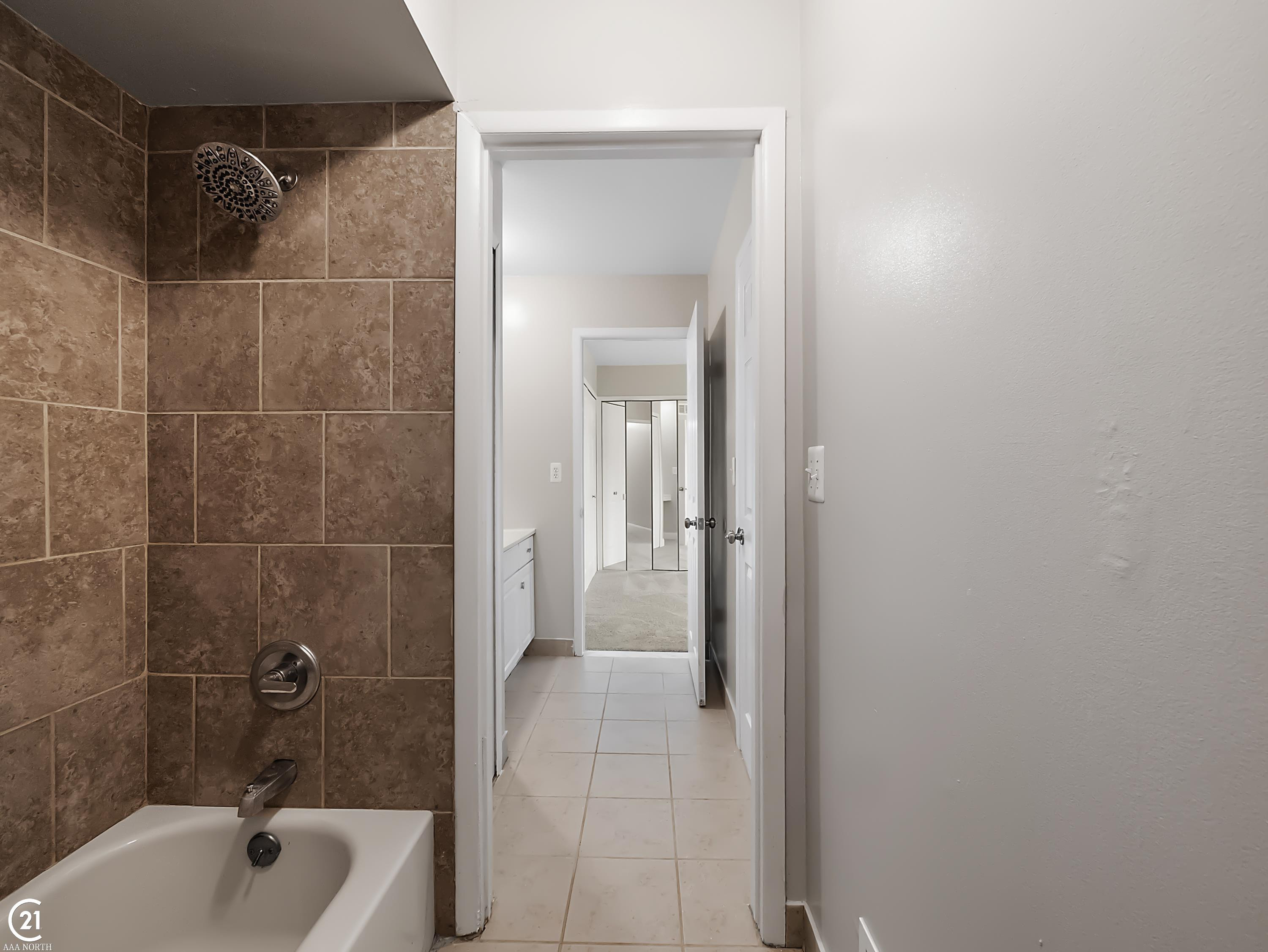 8577 Winchester Drive, Sterling Heights, MI 48313 — Photo 37
