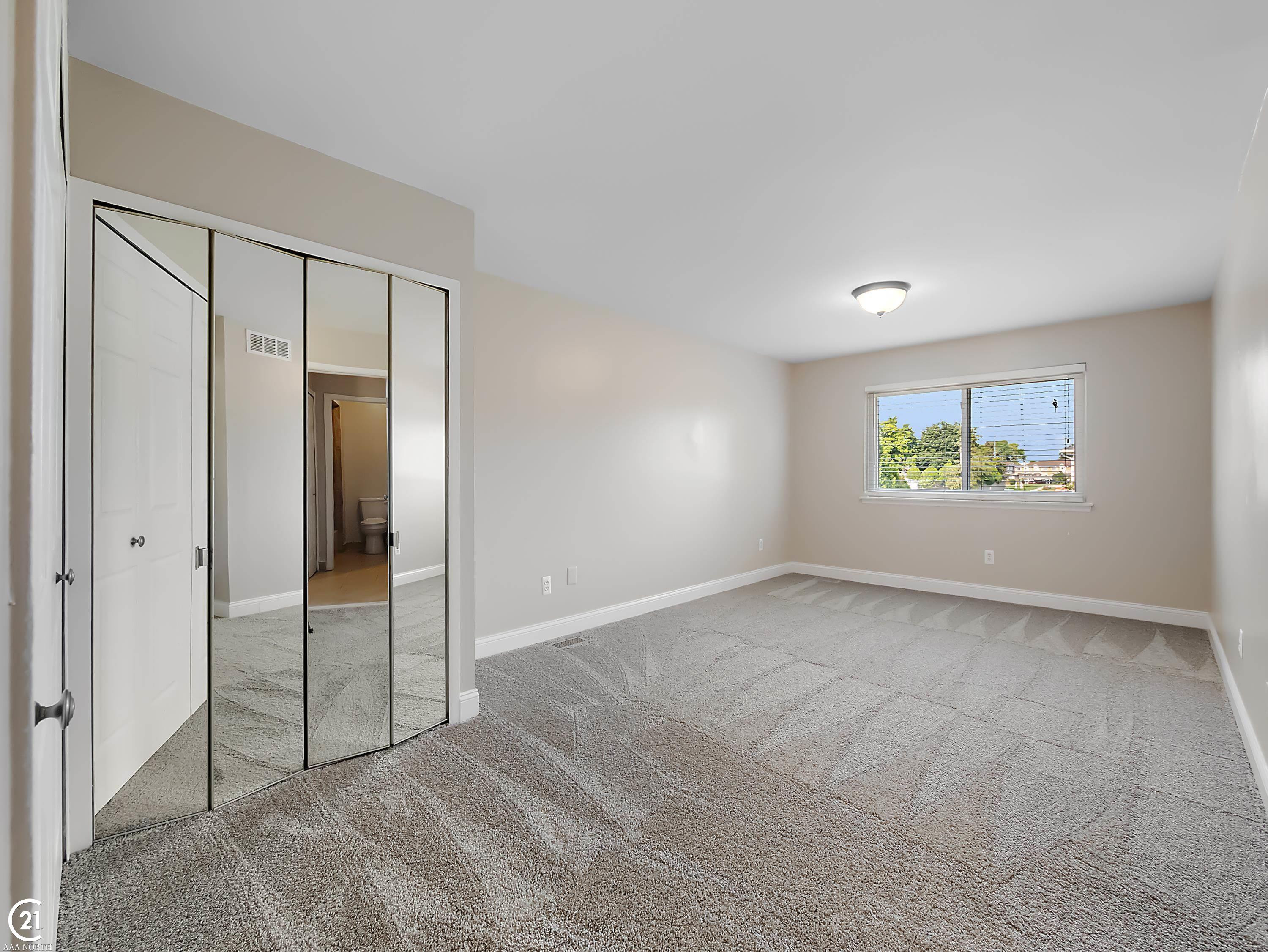 8577 Winchester Drive, Sterling Heights, MI 48313 — Photo 39