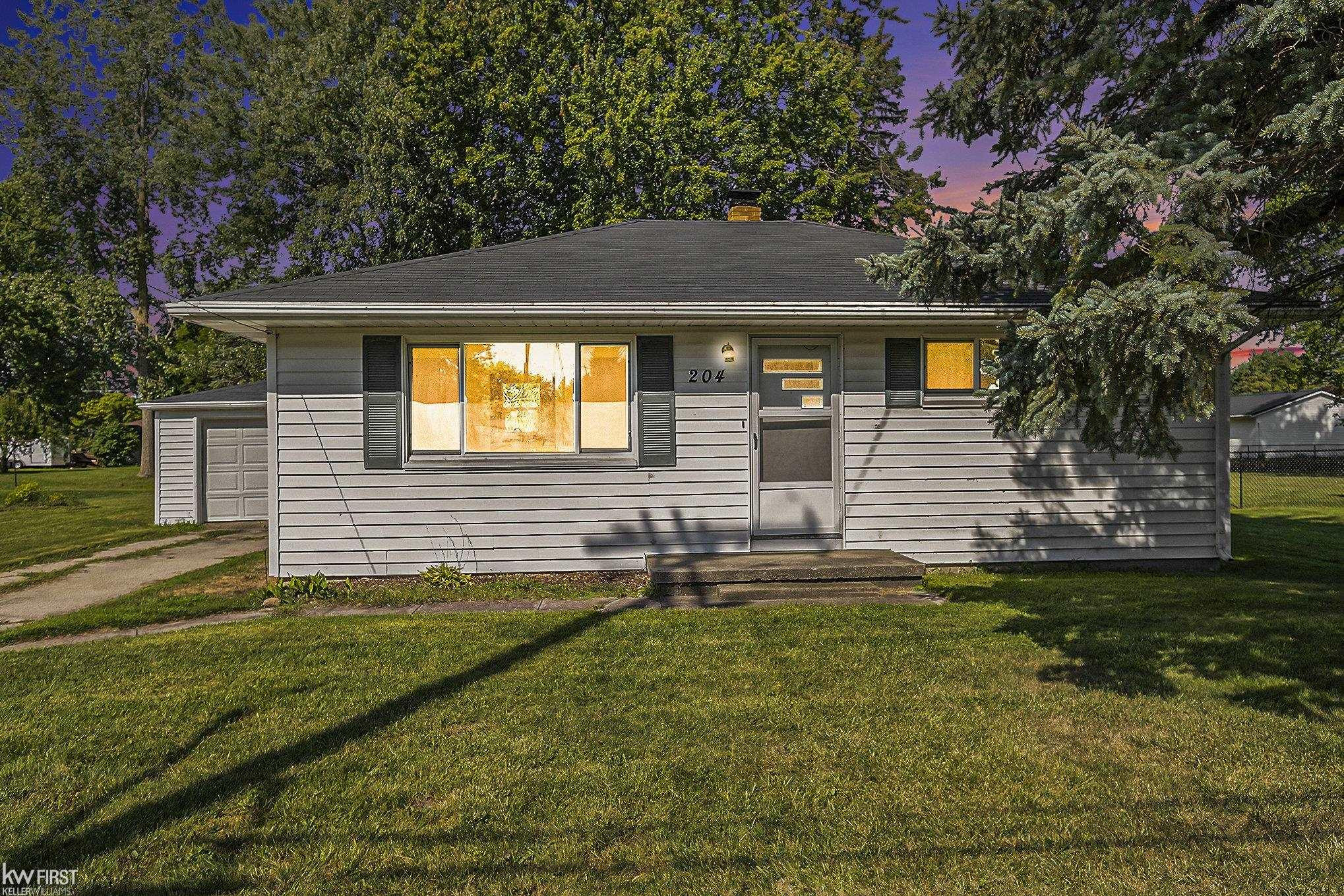 204 Southlawn, Auburn, MI 48611 — Photo 16