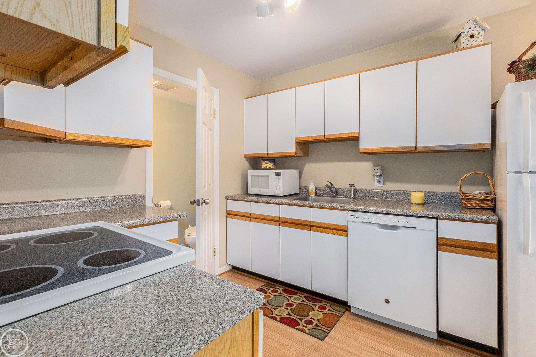 146 LADD Road, 6/A, Walled Lake, MI 48390 — Photo 6