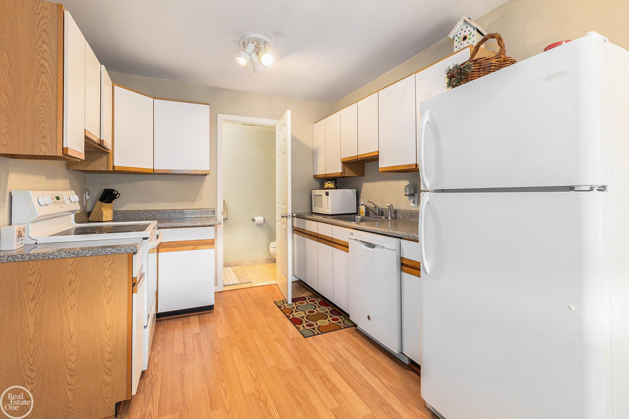 146 LADD Road, 6/A, Walled Lake, MI 48390 — Photo 7
