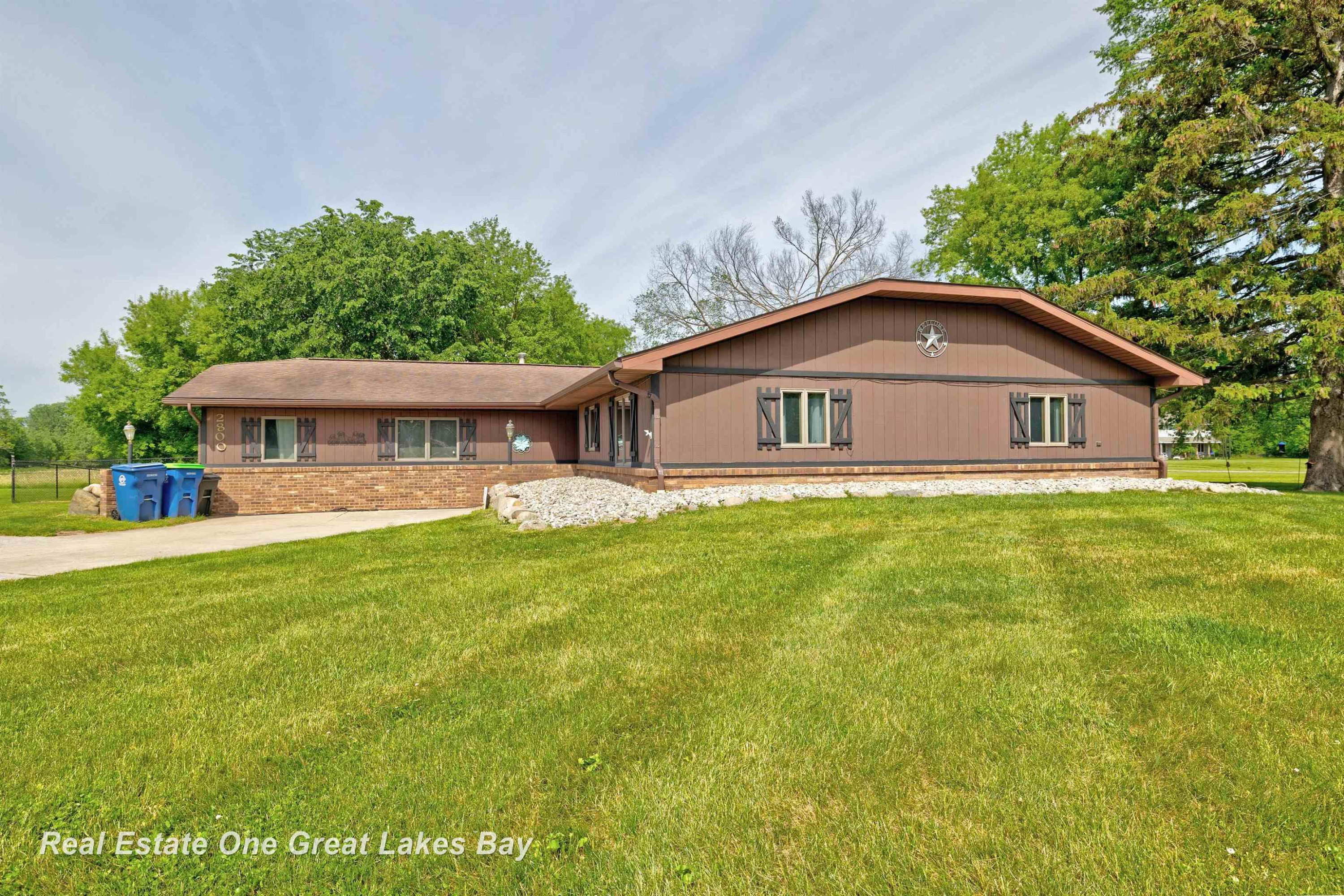 2800 S River Road, Saginaw, MI 48609 — front exterior
